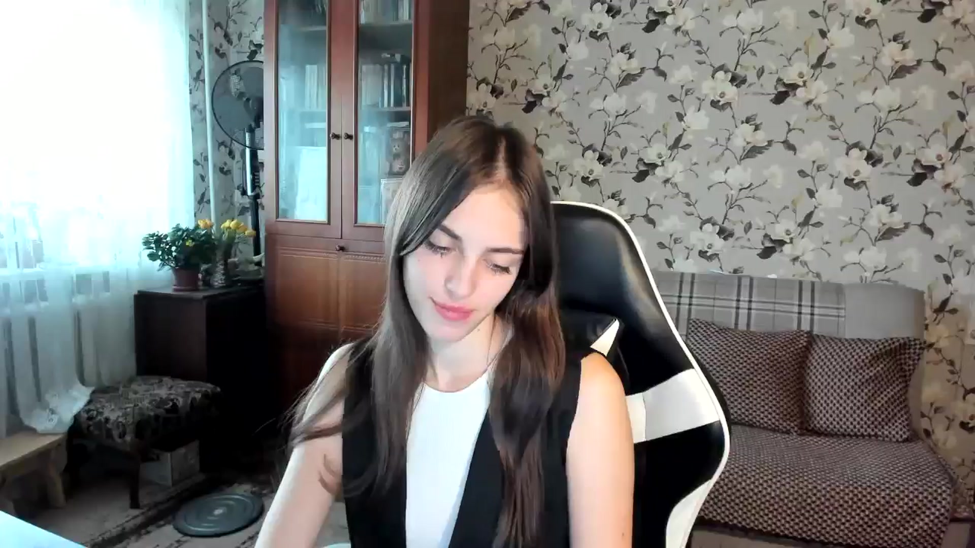 Gallery image thumbnail from Dashamoxy's myfreecams stream on, 11/05/2025, 11:11 image 17 of 20