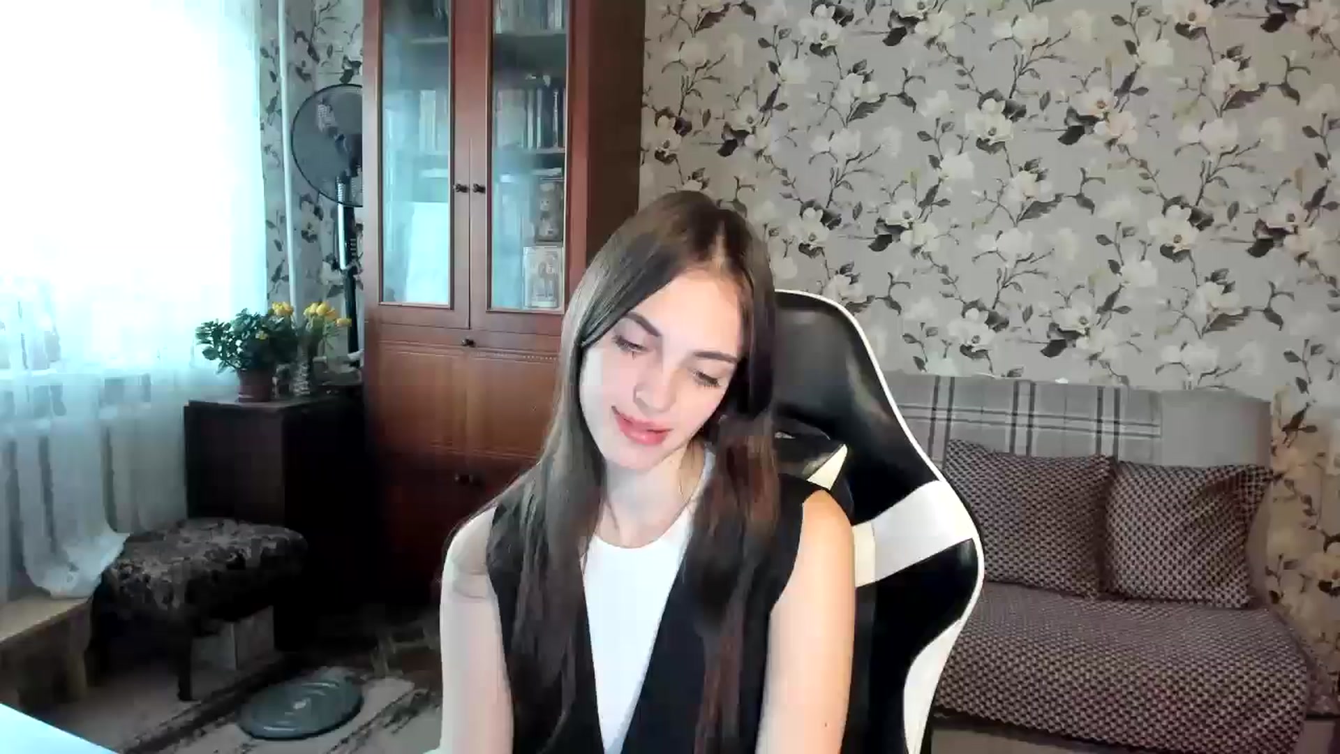Gallery image thumbnail from Dashamoxy's myfreecams stream on, 11/05/2025, 11:11 image 14 of 20