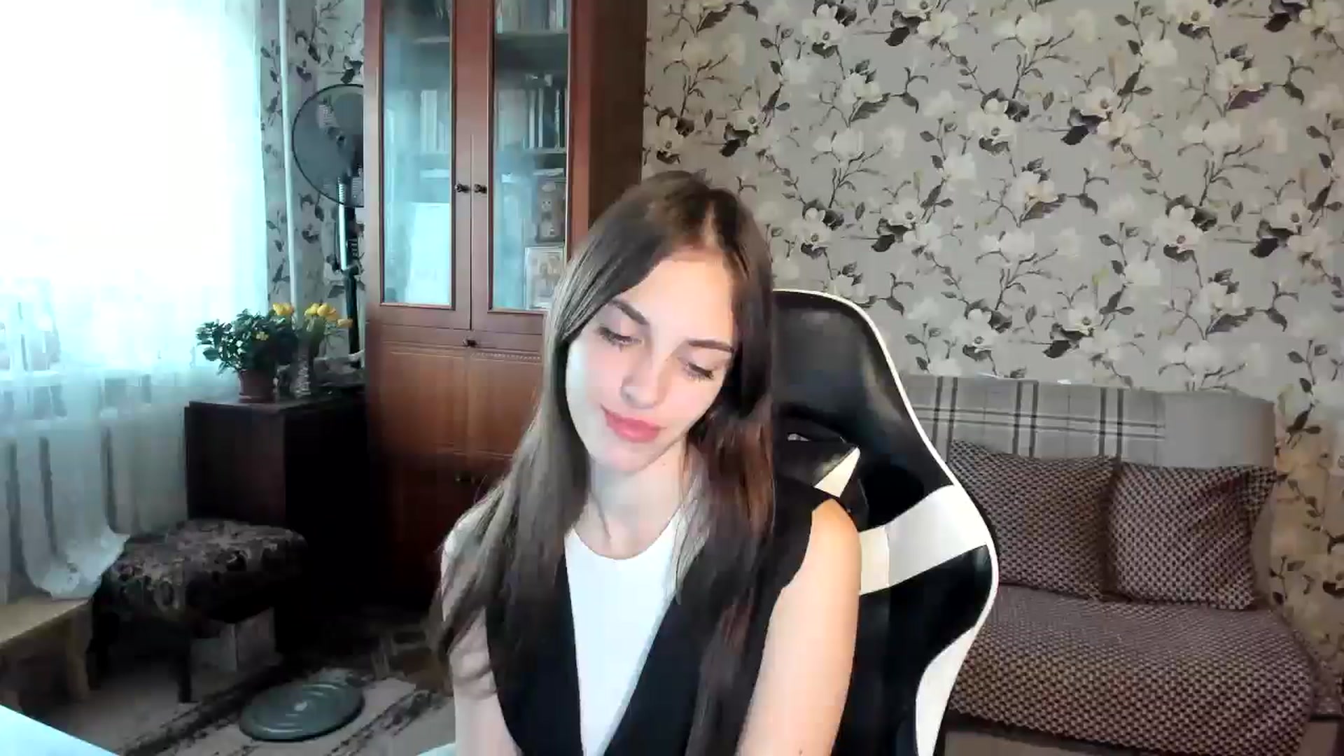 Gallery image thumbnail from Dashamoxy's myfreecams stream on, 11/05/2025, 11:11 image 13 of 20
