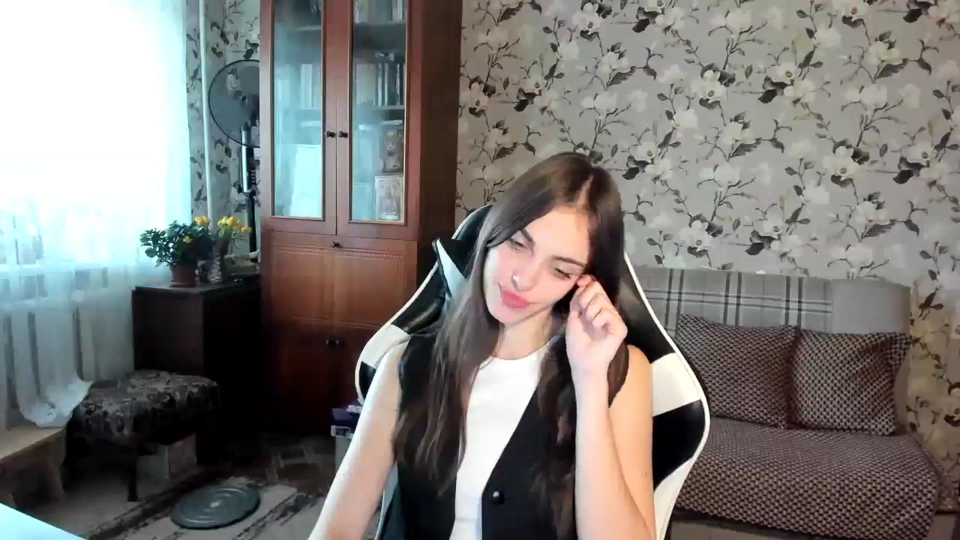 Gallery image thumbnail from Dashamoxy's myfreecams stream on, 11/05/2025, 11:11 image 16 of 20