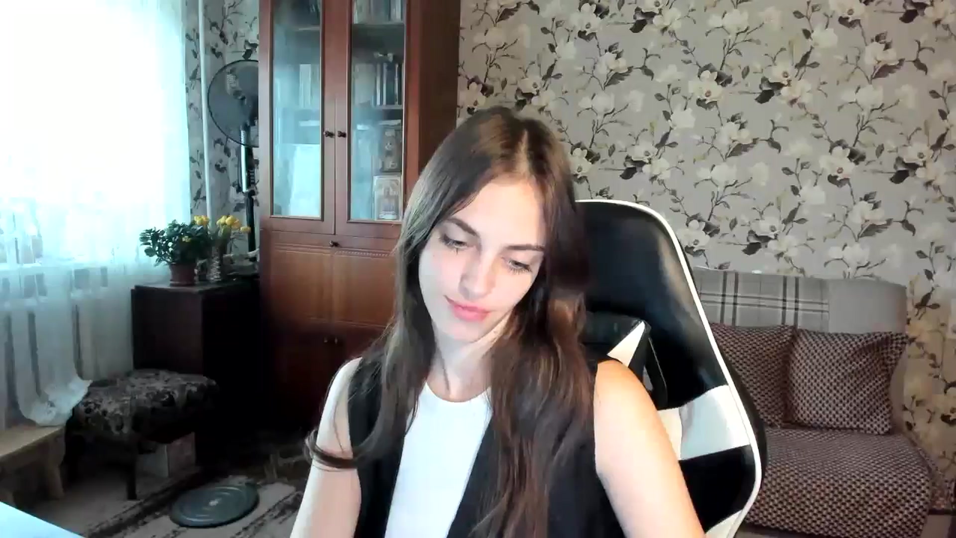 Gallery image thumbnail from Dashamoxy's myfreecams stream on, 11/05/2025, 12:16 image 10 of 20