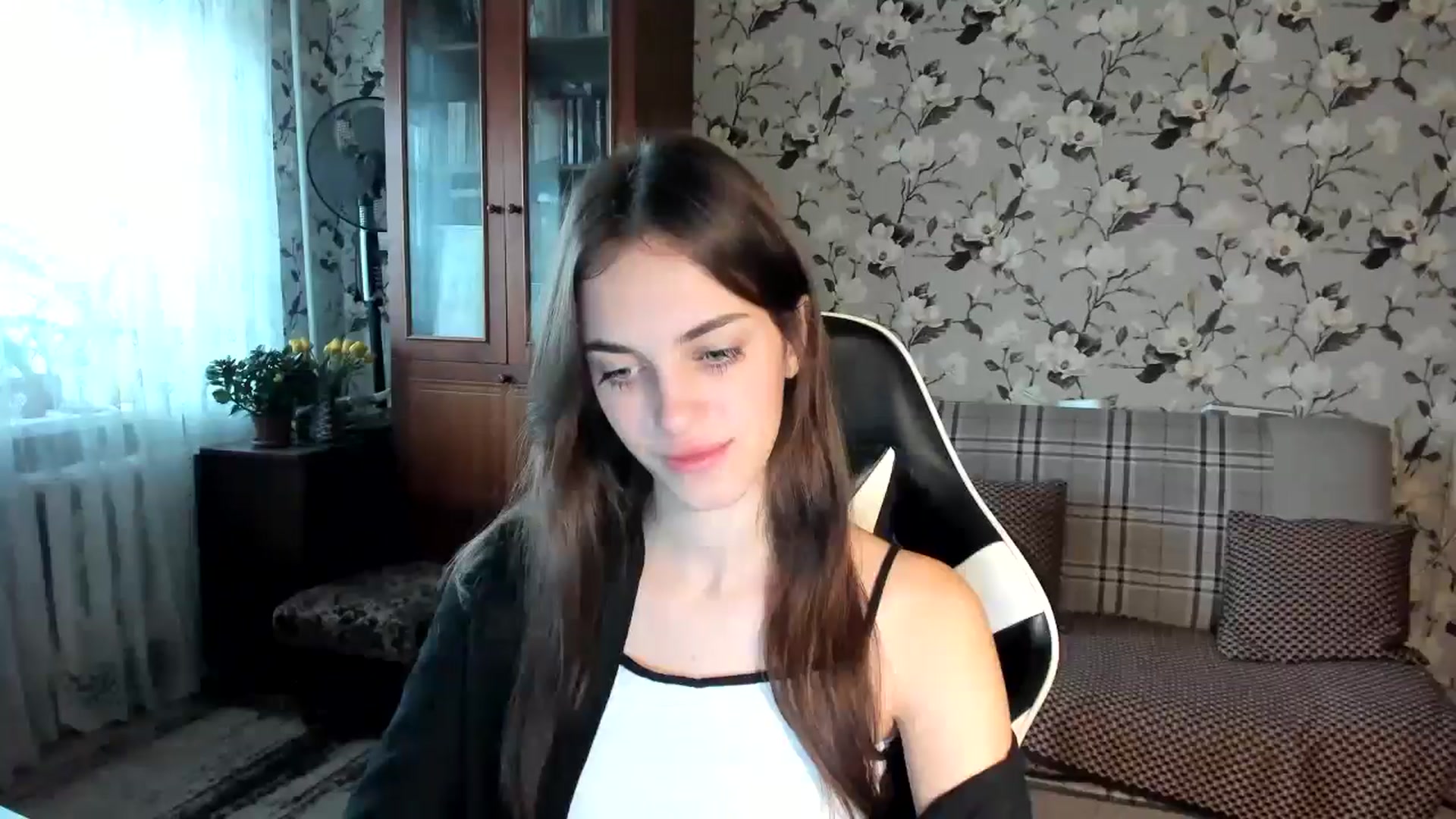 Gallery image thumbnail from Dashamoxy's myfreecams stream on, 11/10/2025, 07:05 image 4 of 20