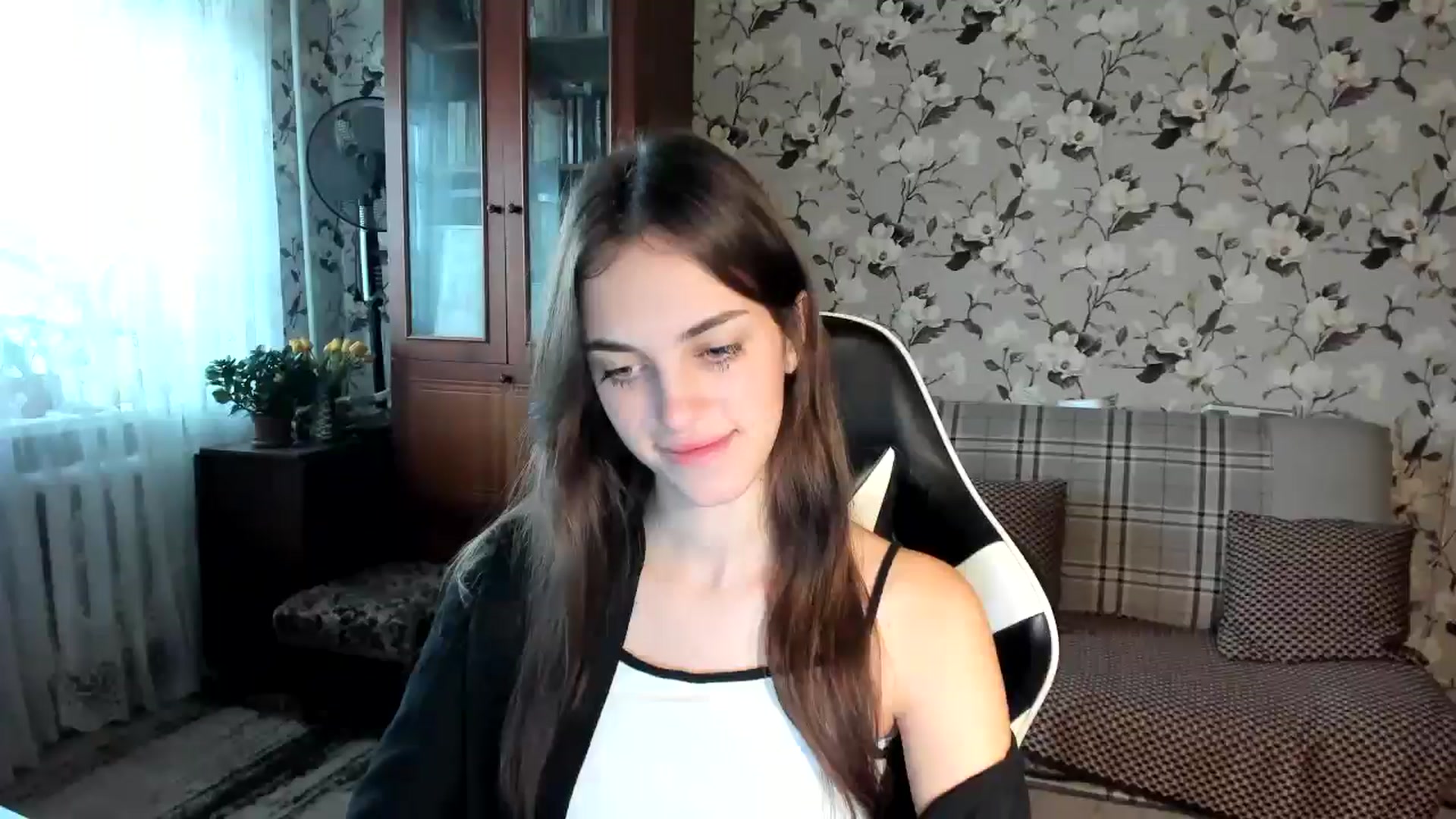 Gallery image thumbnail from Dashamoxy's myfreecams stream on, 11/10/2025, 07:05 image 6 of 20