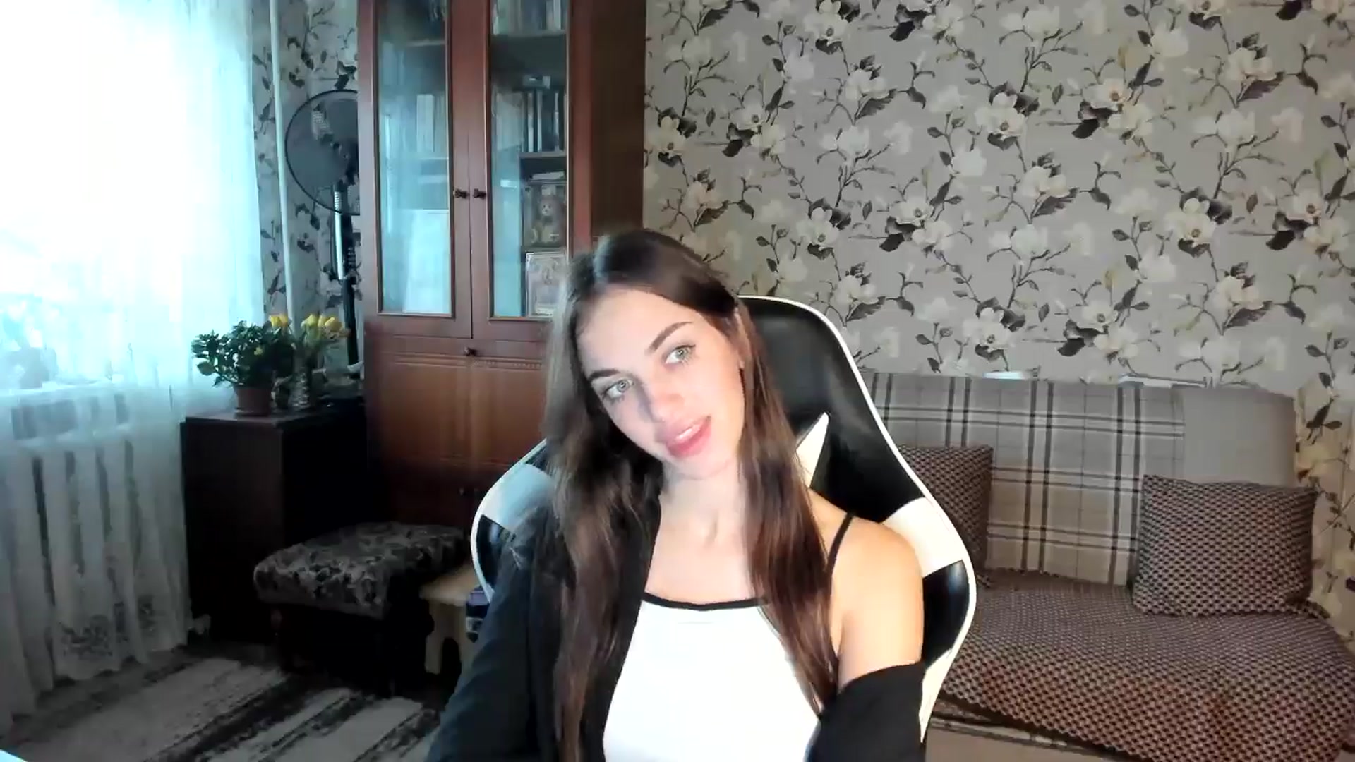 Gallery image thumbnail from Dashamoxy's myfreecams stream on, 11/10/2025, 07:05 image 18 of 20