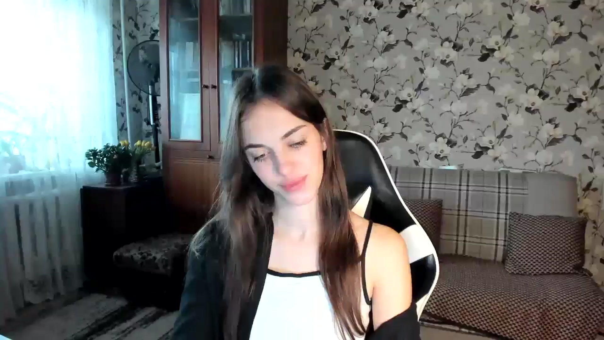 Gallery image thumbnail from Dashamoxy's myfreecams stream on, 11/10/2025, 07:05 image 17 of 20