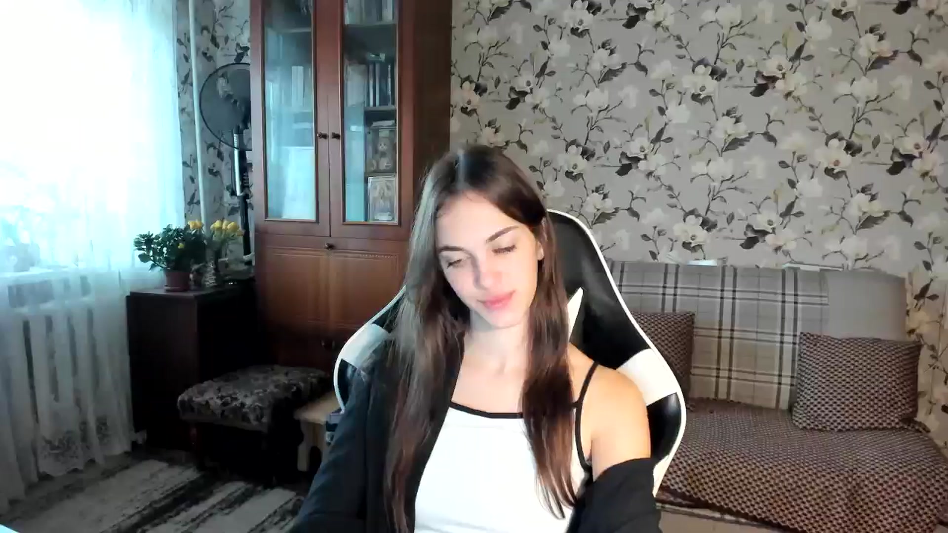 Gallery image thumbnail from Dashamoxy's myfreecams stream on, 11/10/2025, 07:05 image 13 of 20