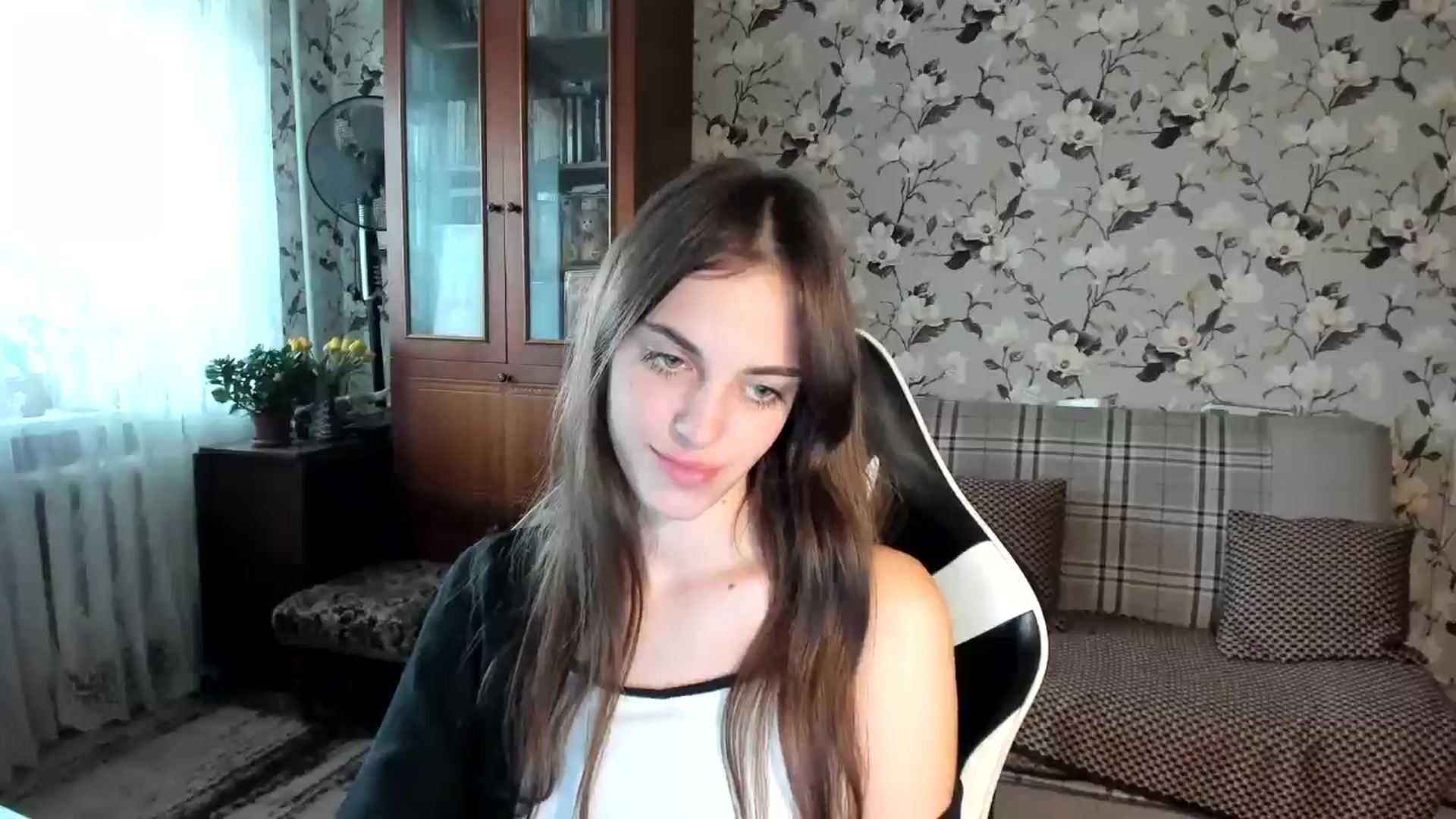 Gallery image thumbnail from Dashamoxy's myfreecams stream on, 11/10/2025, 09:04 image 12 of 20