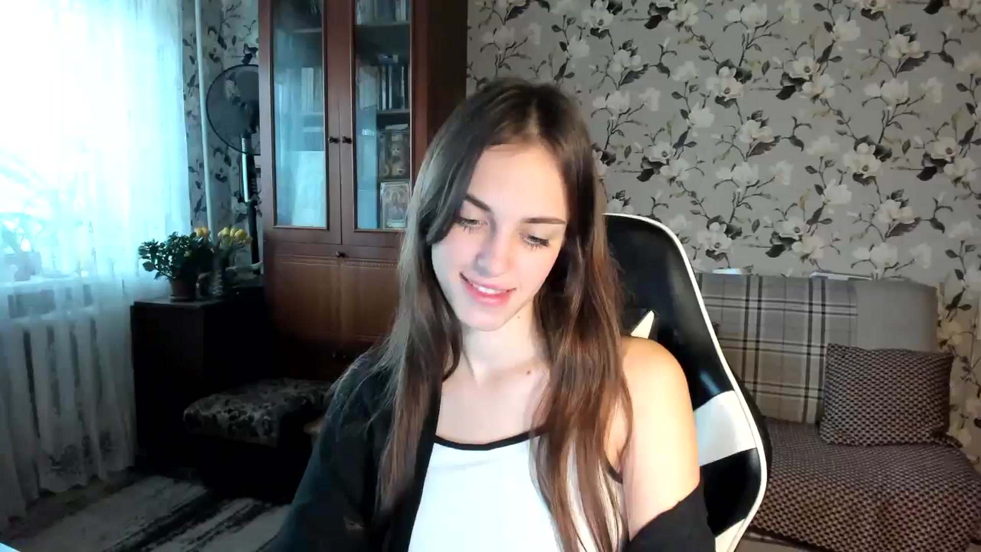 Gallery image thumbnail from Dashamoxy's myfreecams stream on, 11/10/2025, 09:04 image 3 of 20