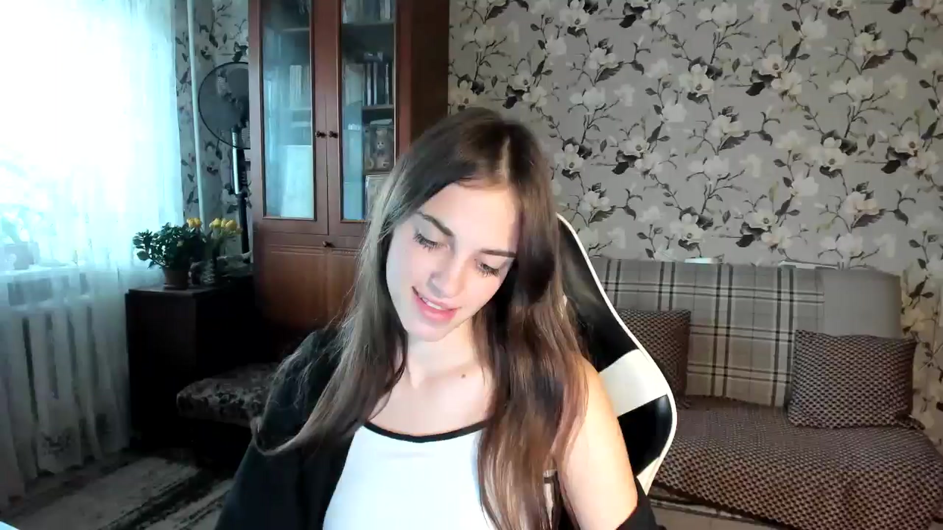 Gallery image thumbnail from Dashamoxy's myfreecams stream on, 11/10/2025, 09:04 image 8 of 20