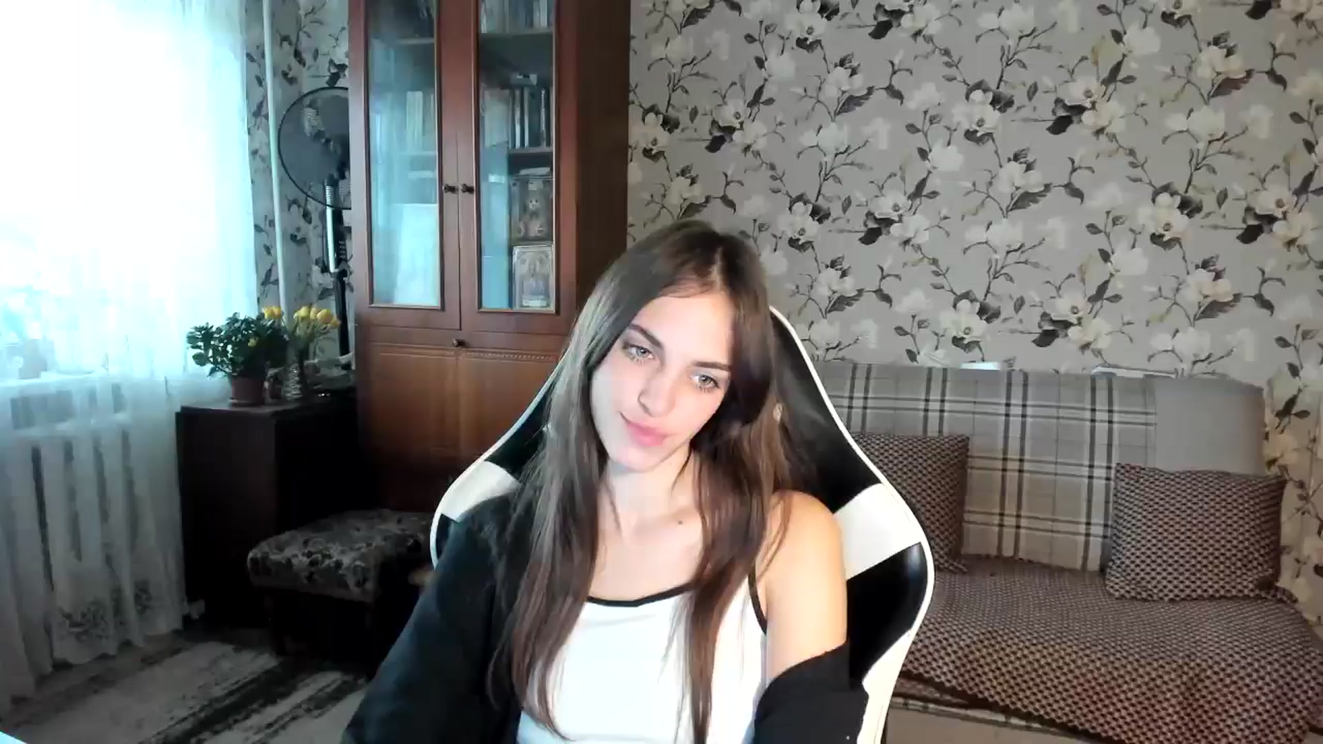 Gallery image thumbnail from Dashamoxy's myfreecams stream on, 11/10/2025, 09:04 image 17 of 20