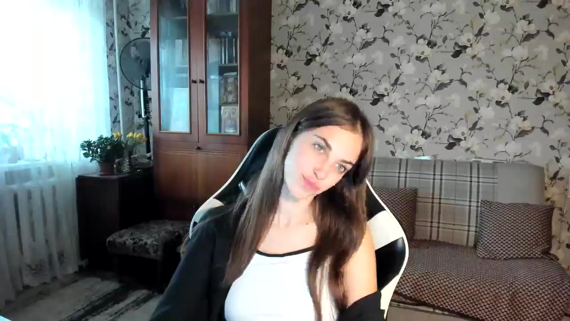 Gallery image thumbnail from Dashamoxy's myfreecams stream on, 11/10/2025, 09:04 image 6 of 20