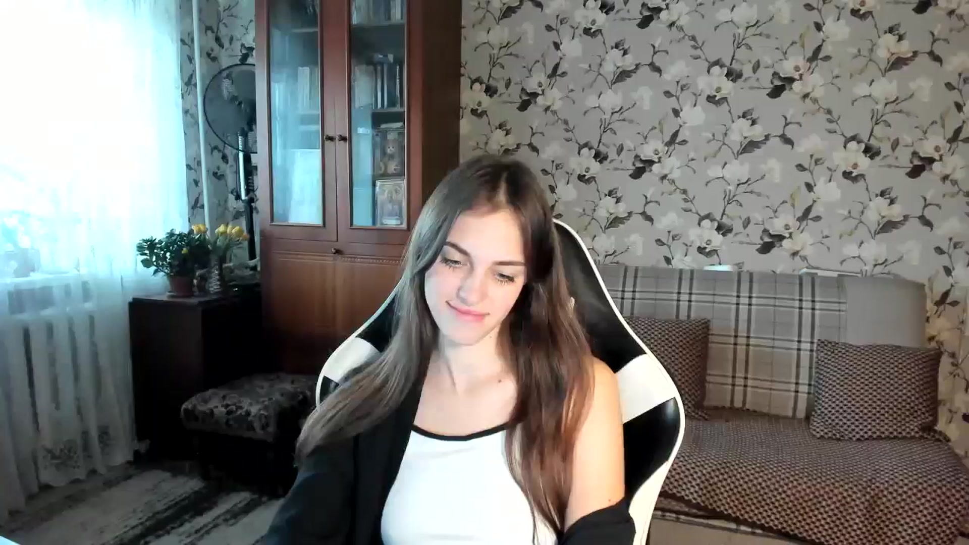 Gallery image thumbnail from Dashamoxy's myfreecams stream on, 11/10/2025, 09:04 image 5 of 20