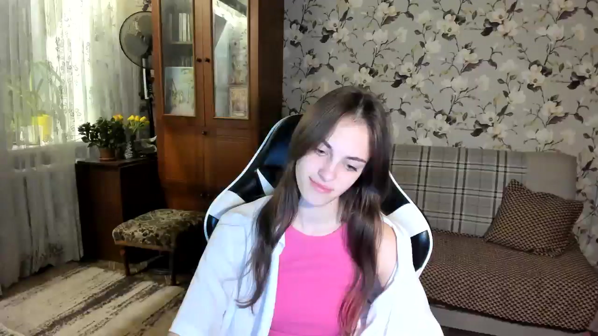 Gallery image thumbnail from Dashamoxy's myfreecams stream on, 11/14/2025, 16:17 image 10 of 20