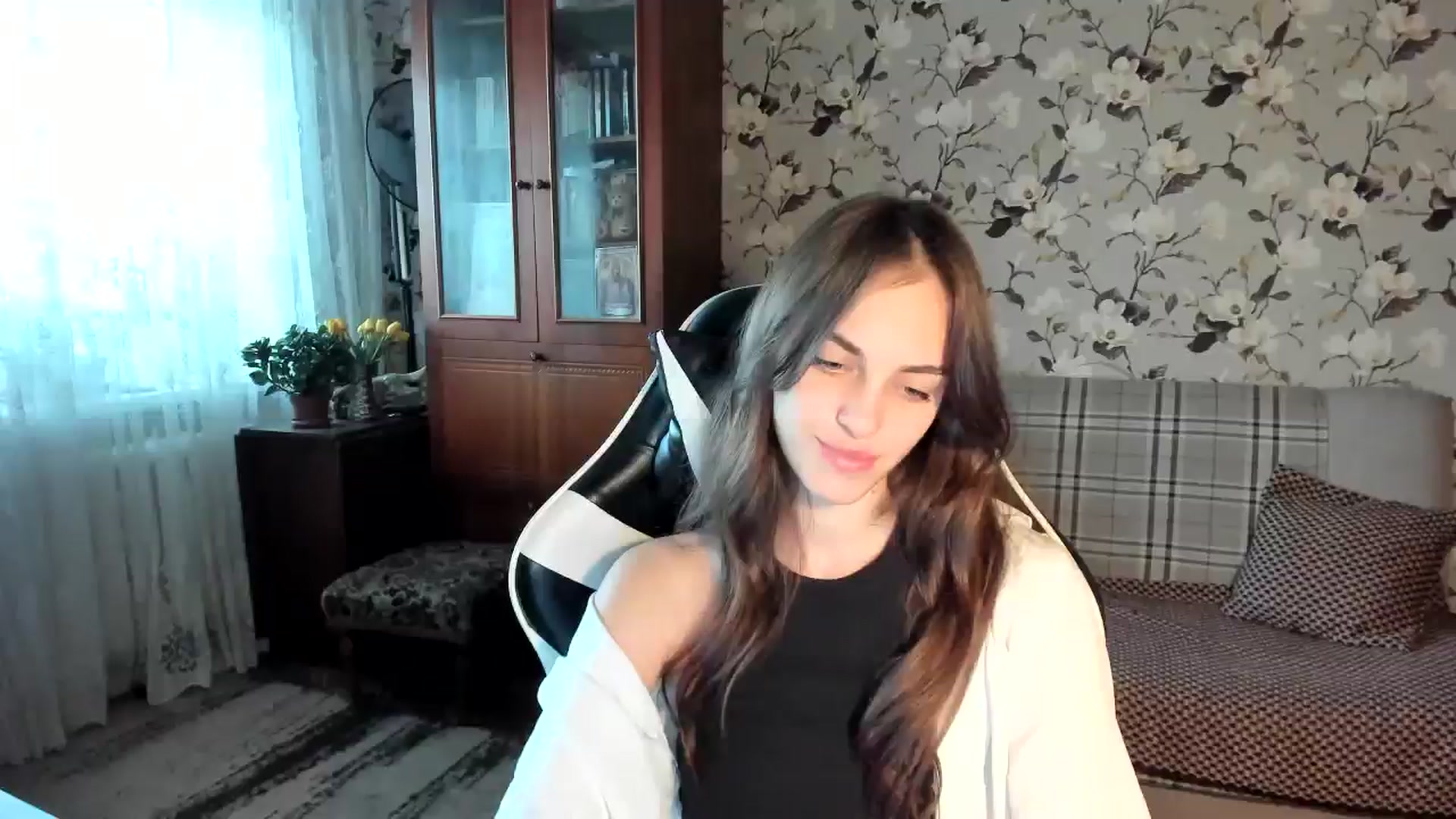 Gallery image thumbnail from Dashamoxy's myfreecams stream on, 11/15/2025, 12:47 image 9 of 20