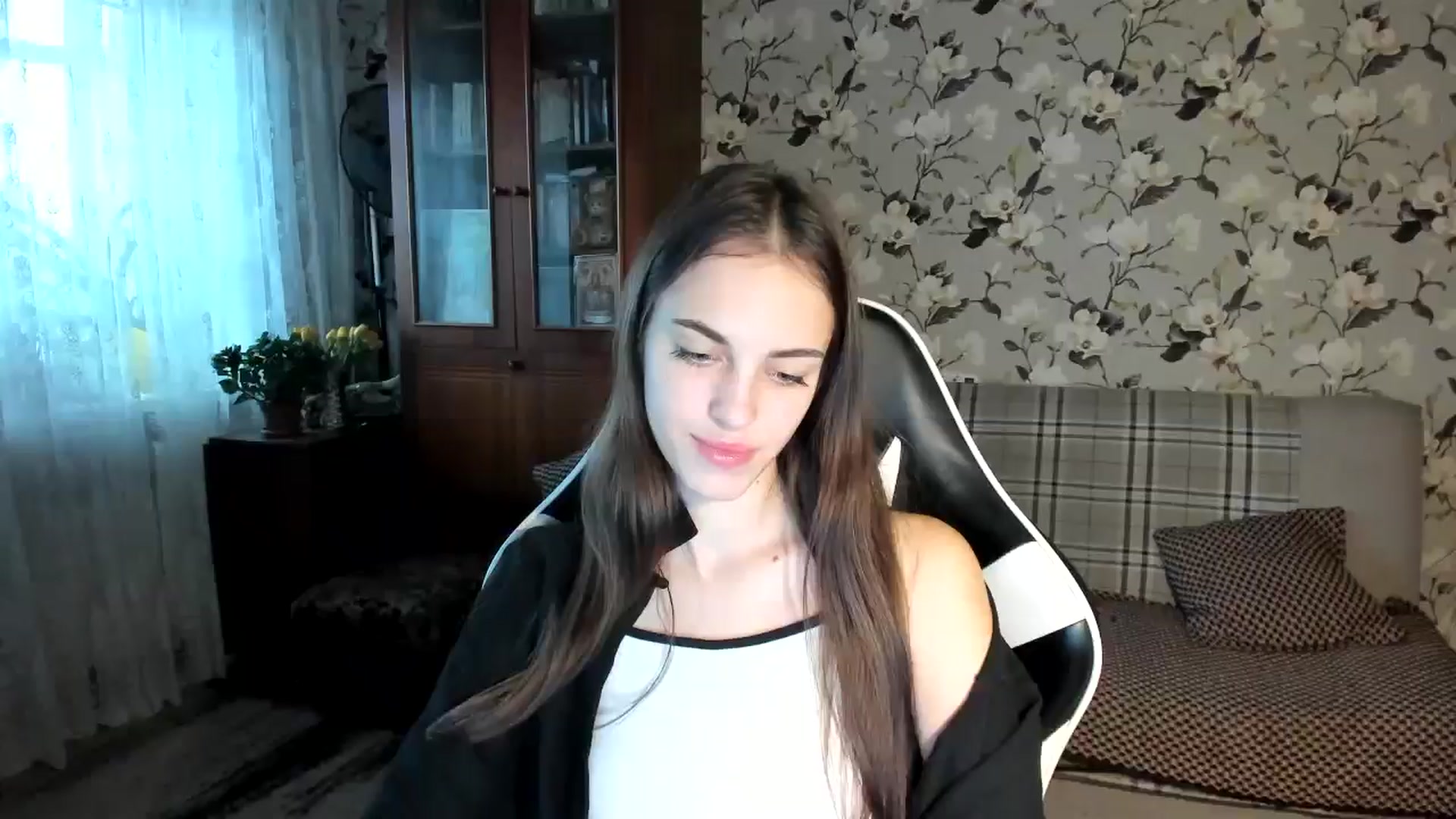 Gallery image thumbnail from Dashamoxy's myfreecams stream on, 11/17/2025, 07:34 image 14 of 20