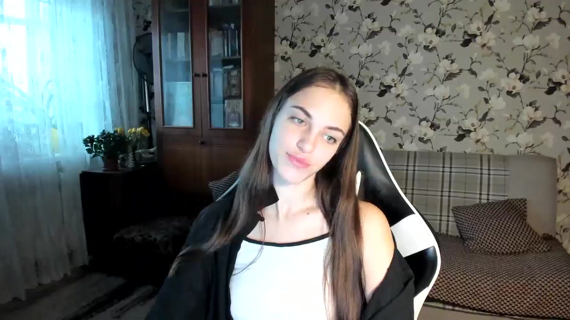 Gallery image thumbnail from Dashamoxy's myfreecams stream on, 11/17/2025, 07:34 image 13 of 20