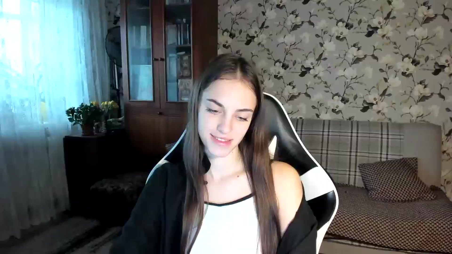 Gallery image thumbnail from Dashamoxy's myfreecams stream on, 11/17/2025, 07:34 image 19 of 20