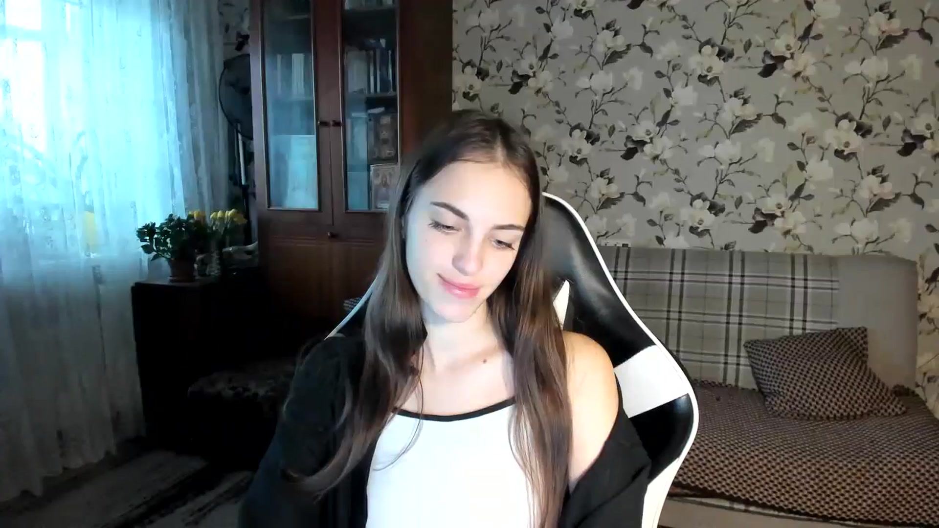 Gallery image thumbnail from Dashamoxy's myfreecams stream on, 11/17/2025, 07:34 image 16 of 20