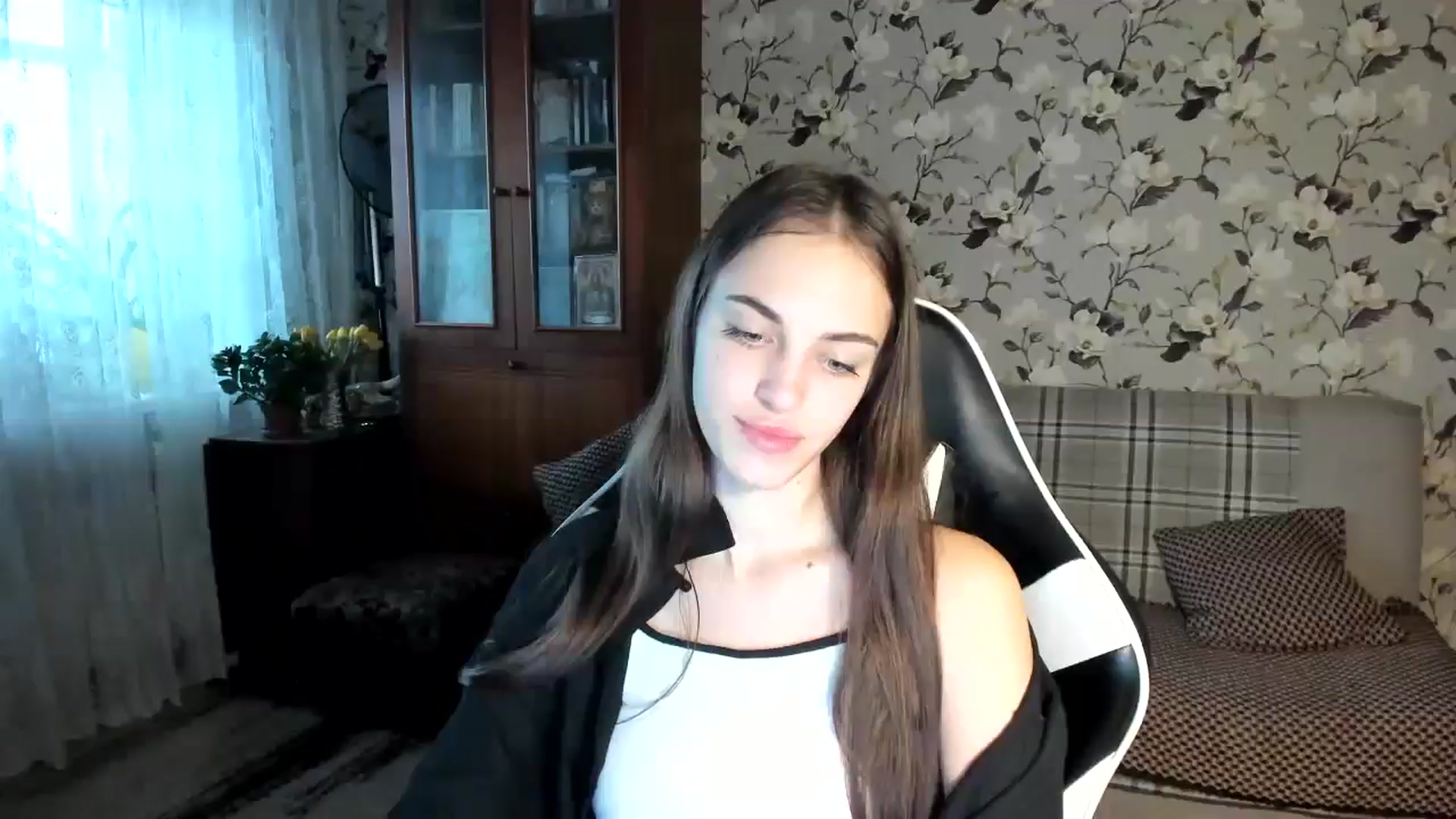 Gallery image thumbnail from Dashamoxy's myfreecams stream on, 11/17/2025, 07:34 image 12 of 20