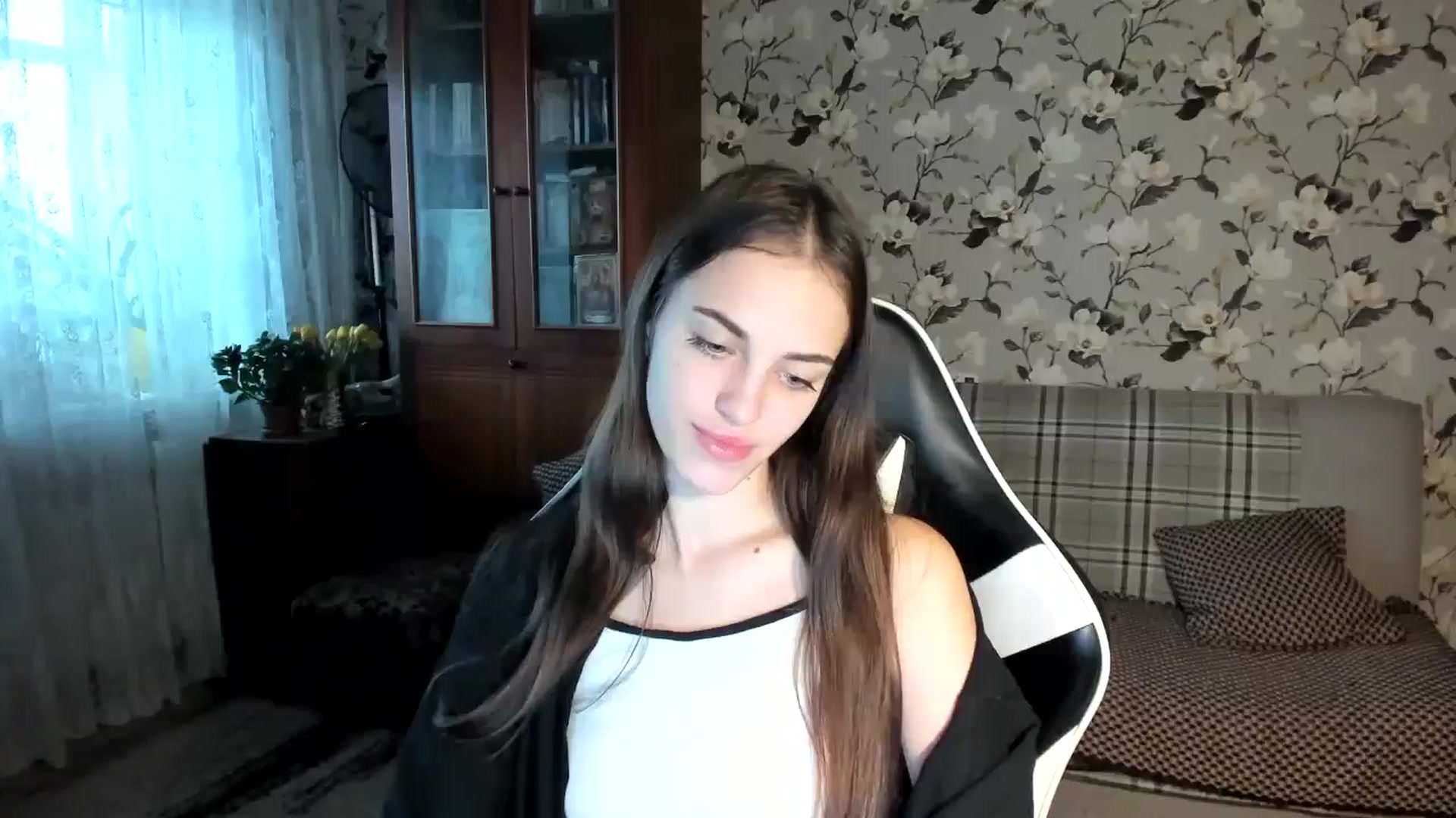 Gallery image thumbnail from Dashamoxy's myfreecams stream on, 11/17/2025, 07:34 image 15 of 20