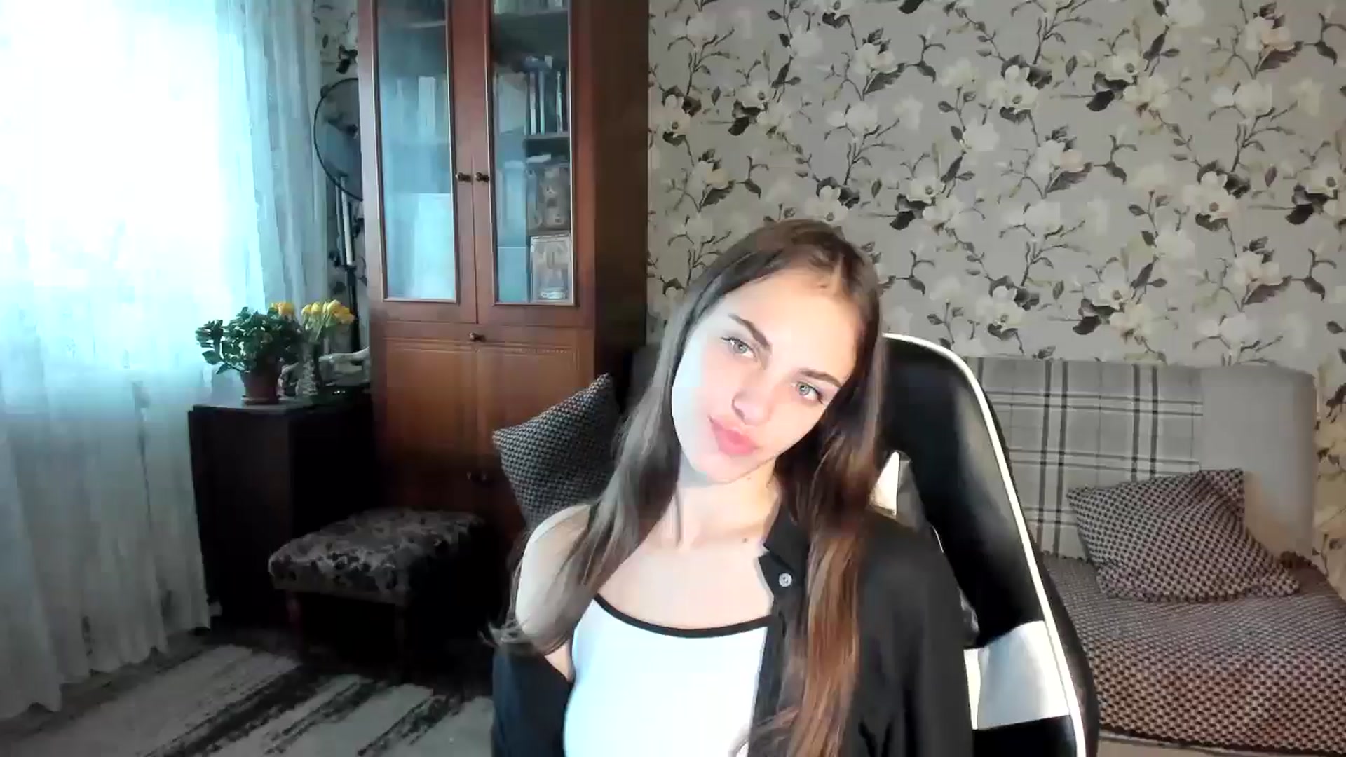 Gallery image thumbnail from Dashamoxy's myfreecams stream on, 11/17/2025, 08:54 image 12 of 20