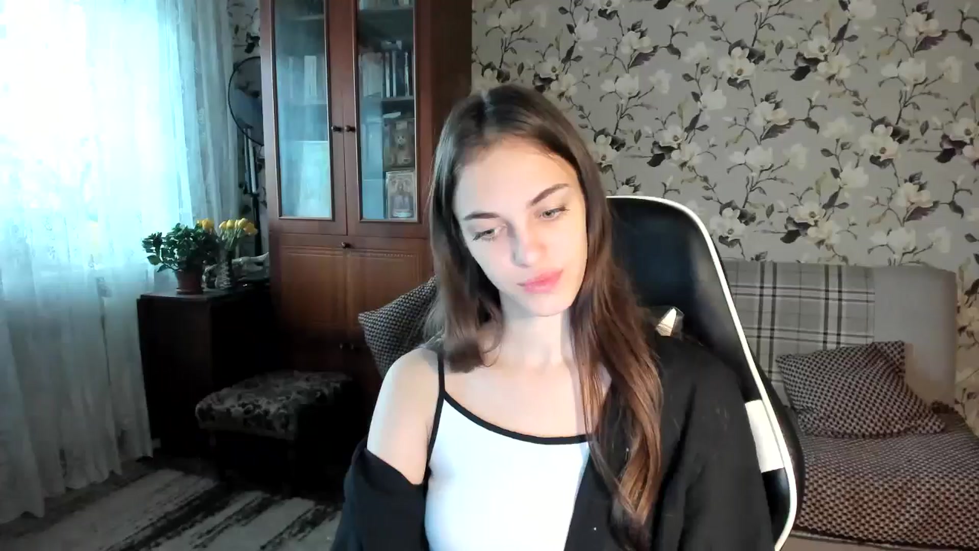 Gallery image thumbnail from Dashamoxy's myfreecams stream on, 11/17/2025, 08:54 image 10 of 20