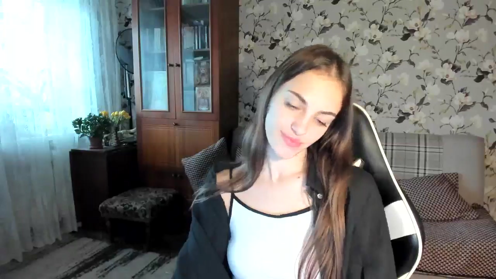 Gallery image thumbnail from Dashamoxy's myfreecams stream on, 11/17/2025, 08:54 image 17 of 20