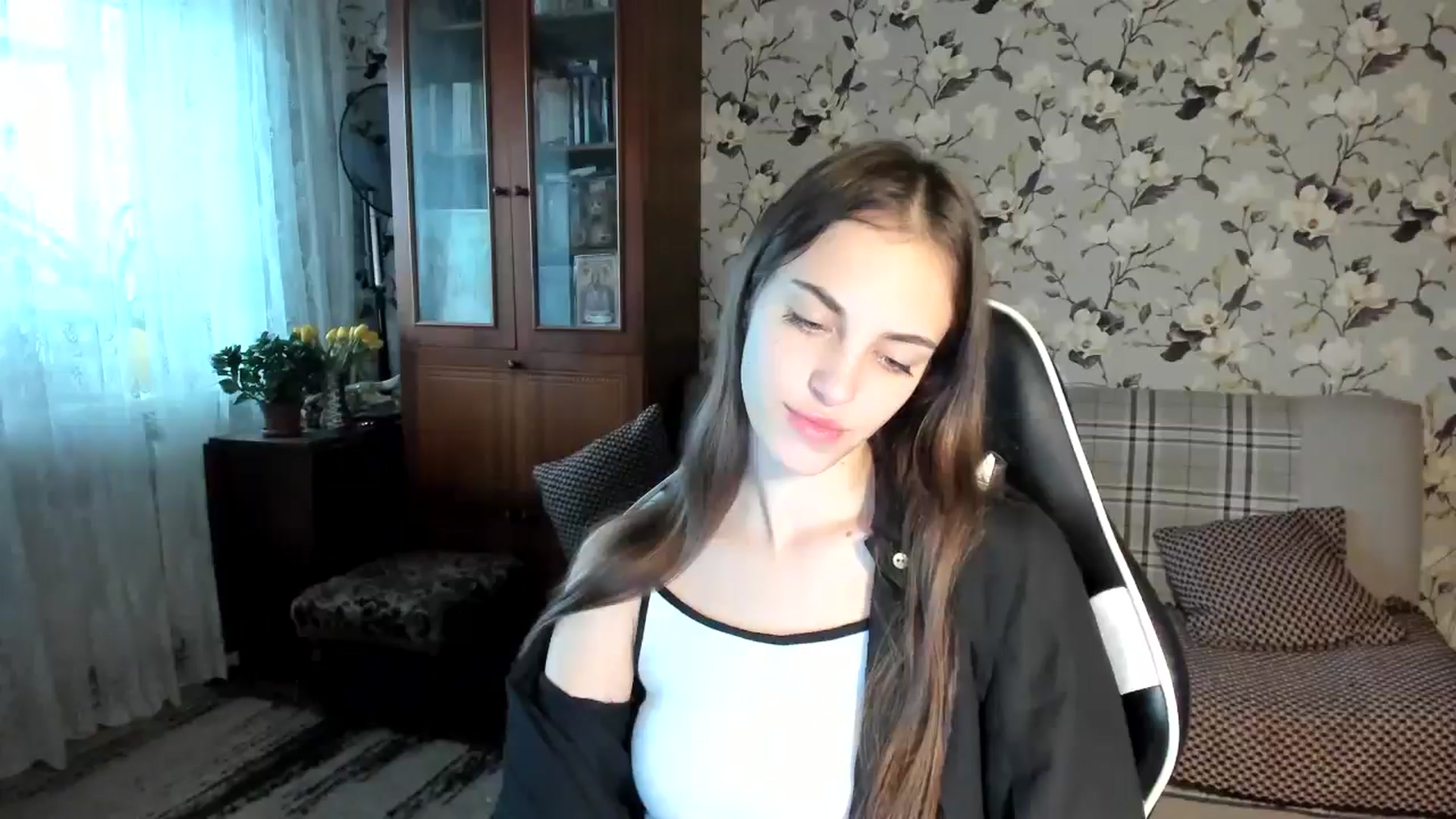 Gallery image thumbnail from Dashamoxy's myfreecams stream on, 11/17/2025, 08:54 image 3 of 20