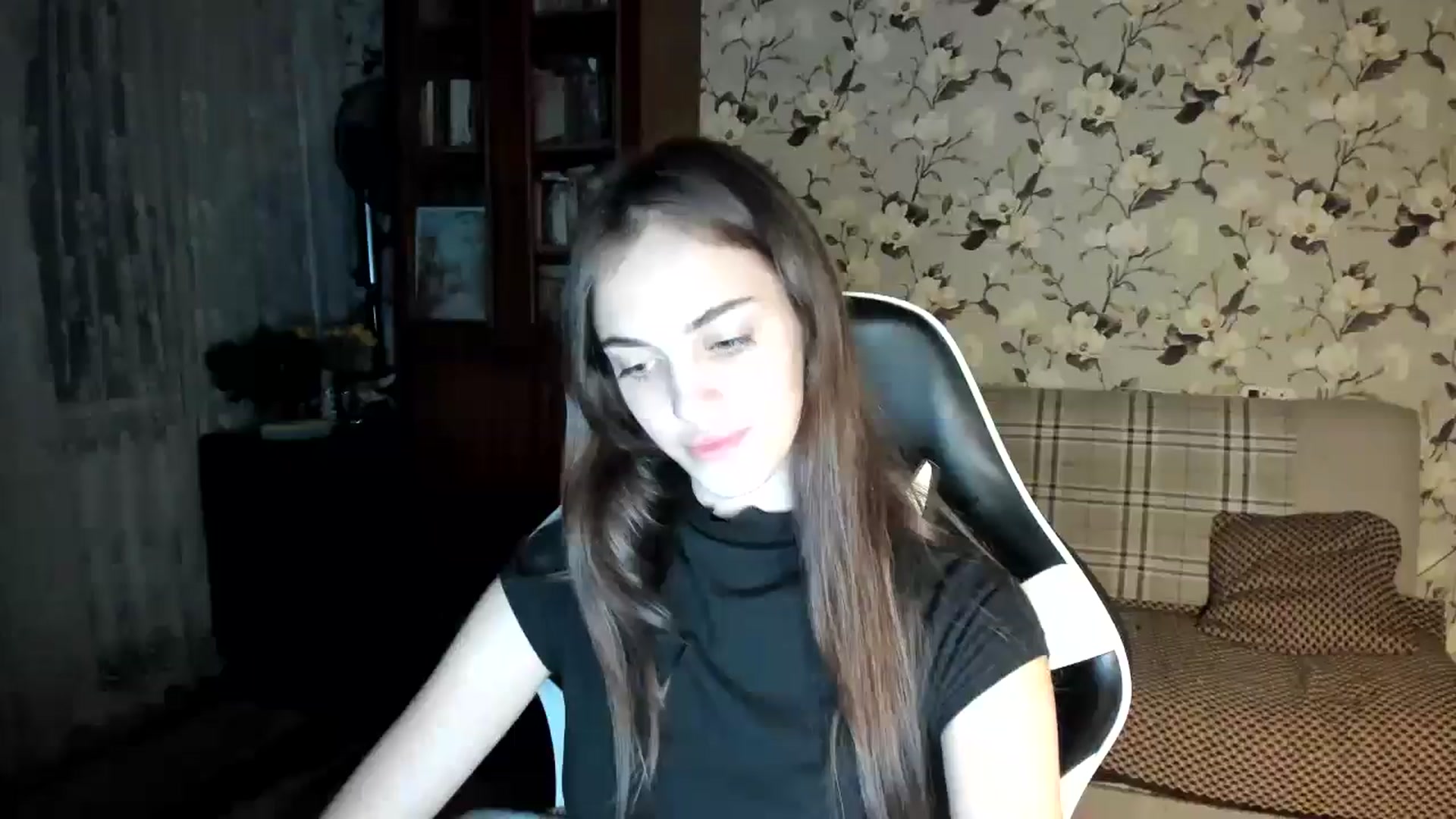Gallery image thumbnail from Dashamoxy's myfreecams stream on, 11/18/2025, 15:03 image 10 of 20