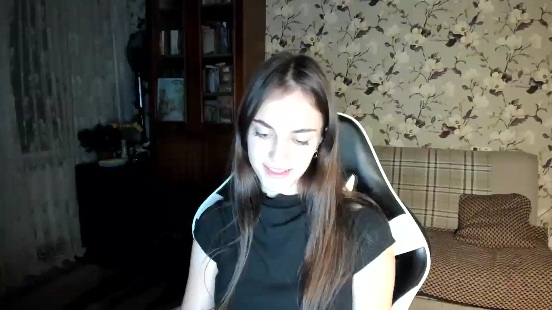 Gallery image thumbnail from Dashamoxy's myfreecams stream on, 11/18/2025, 15:03 image 12 of 20