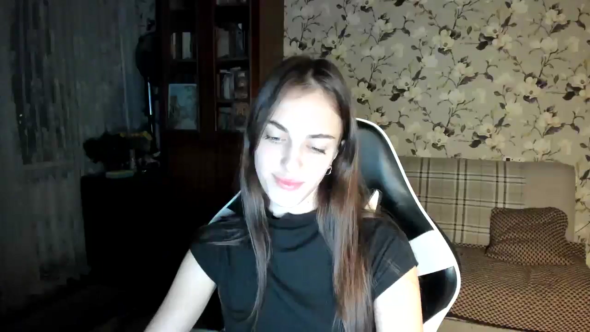 Gallery image thumbnail from Dashamoxy's myfreecams stream on, 11/18/2025, 15:03 image 9 of 20