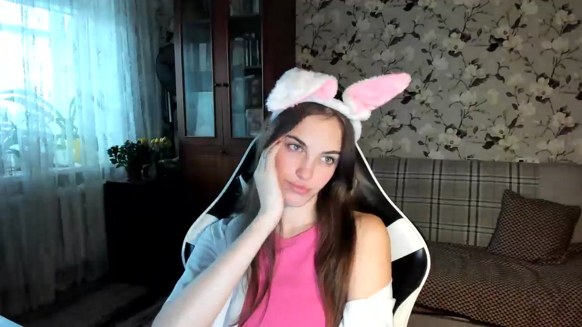 Gallery image thumbnail from Dashamoxy's myfreecams stream on, 11/19/2025, 13:10 image 6 of 20