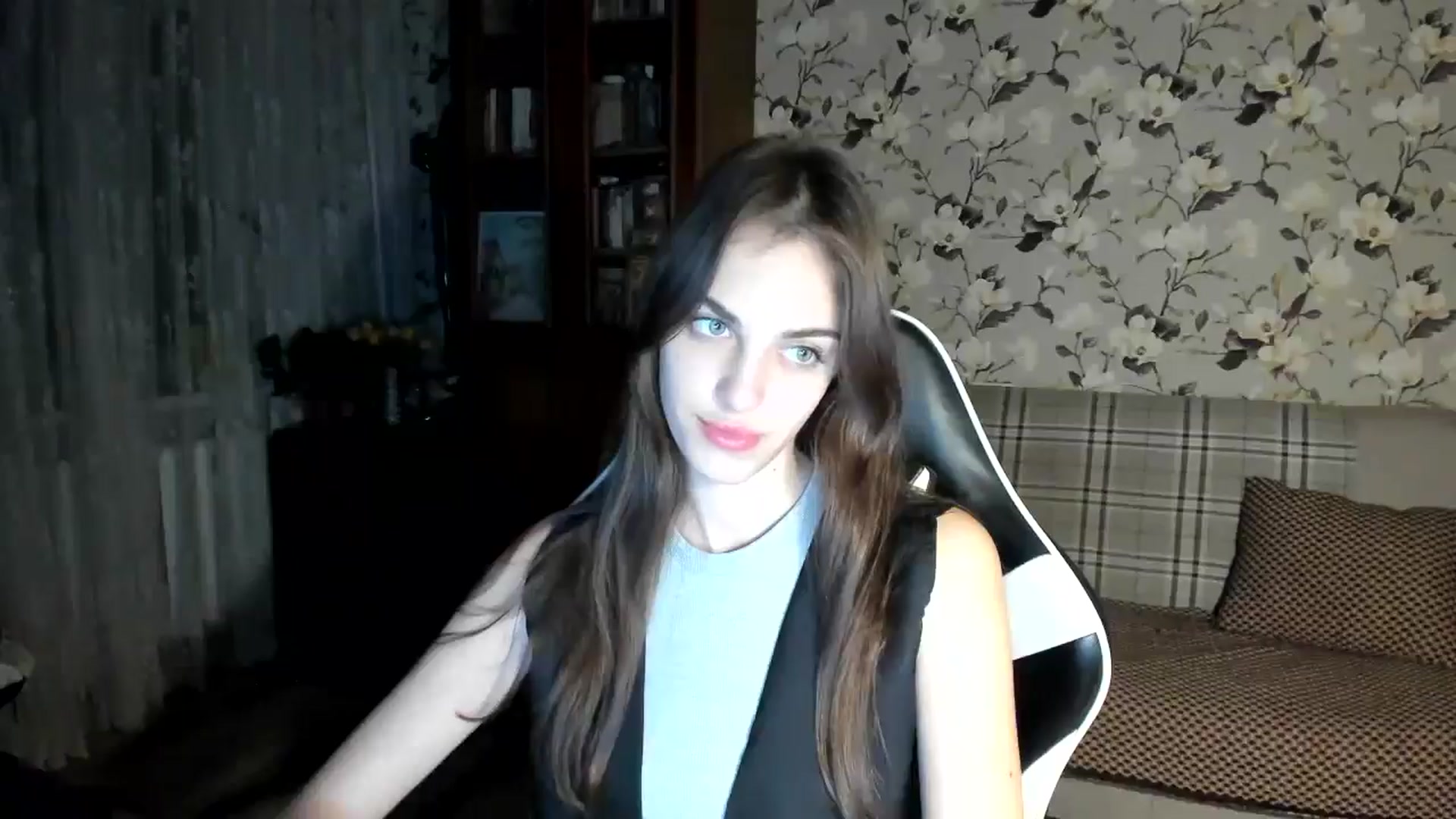 Gallery image thumbnail from Dashamoxy's myfreecams stream on, 11/27/2025, 15:01 image 3 of 20