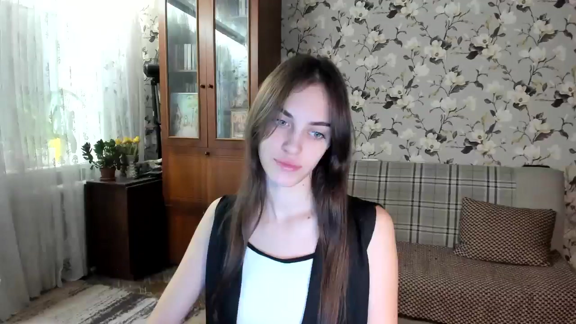 Gallery image thumbnail from Dashamoxy's myfreecams stream on, 12/05/2025, 15:40 image 5 of 20