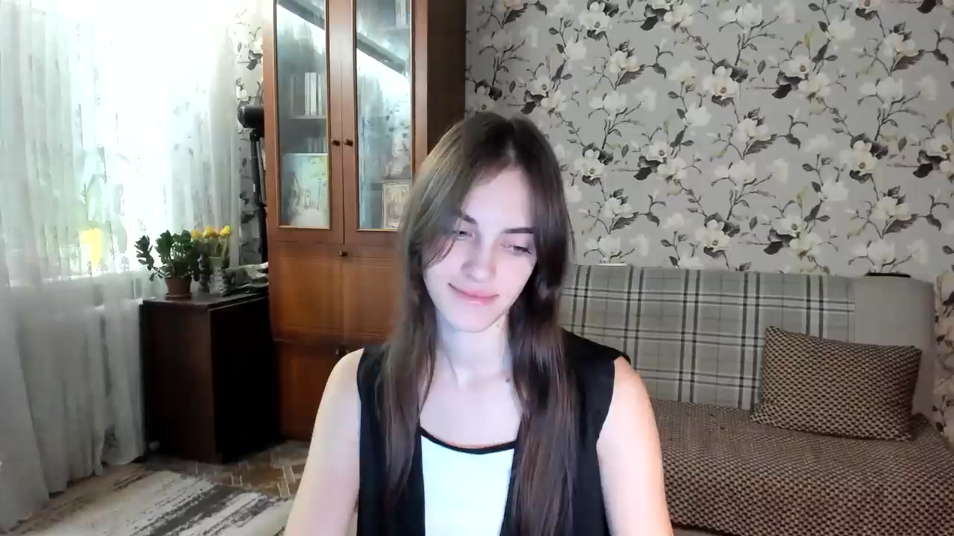 Gallery image thumbnail from Dashamoxy's myfreecams stream on, 12/05/2025, 15:40 image 6 of 20