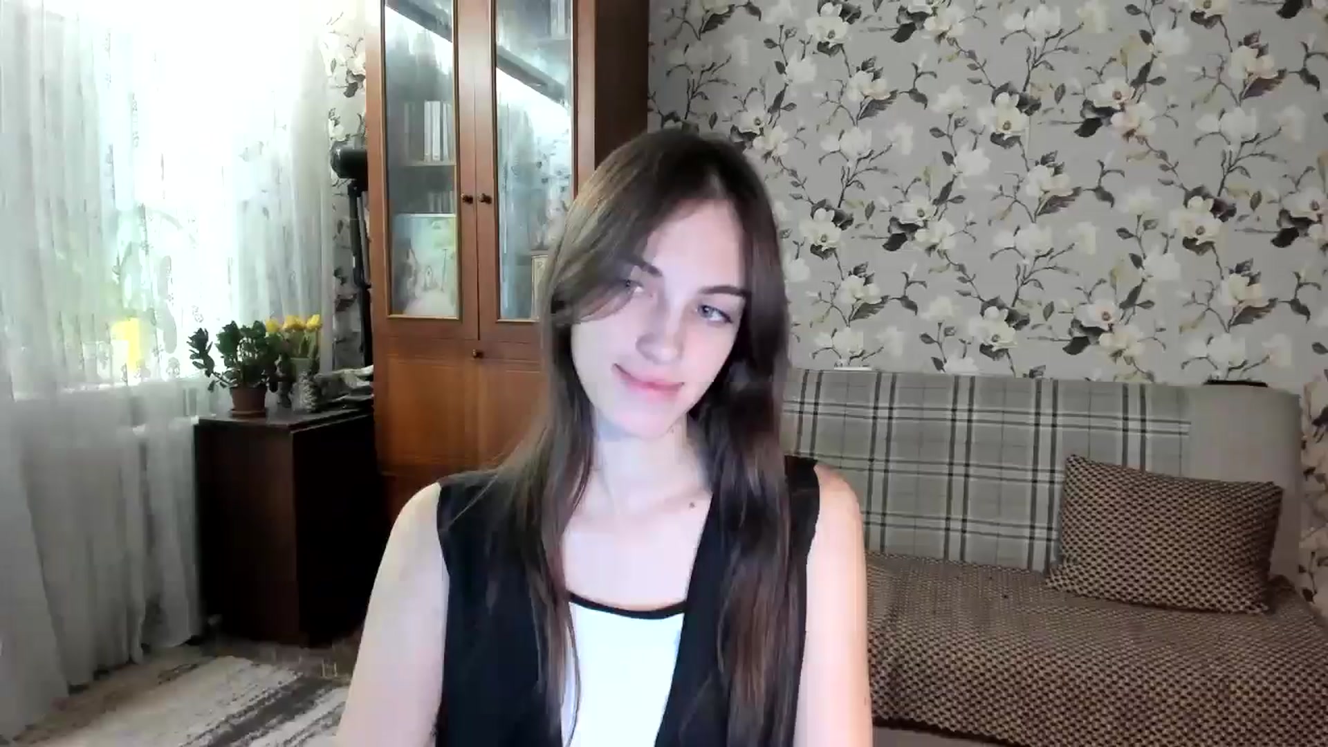 Gallery image thumbnail from Dashamoxy's myfreecams stream on, 12/05/2025, 15:40 image 4 of 20