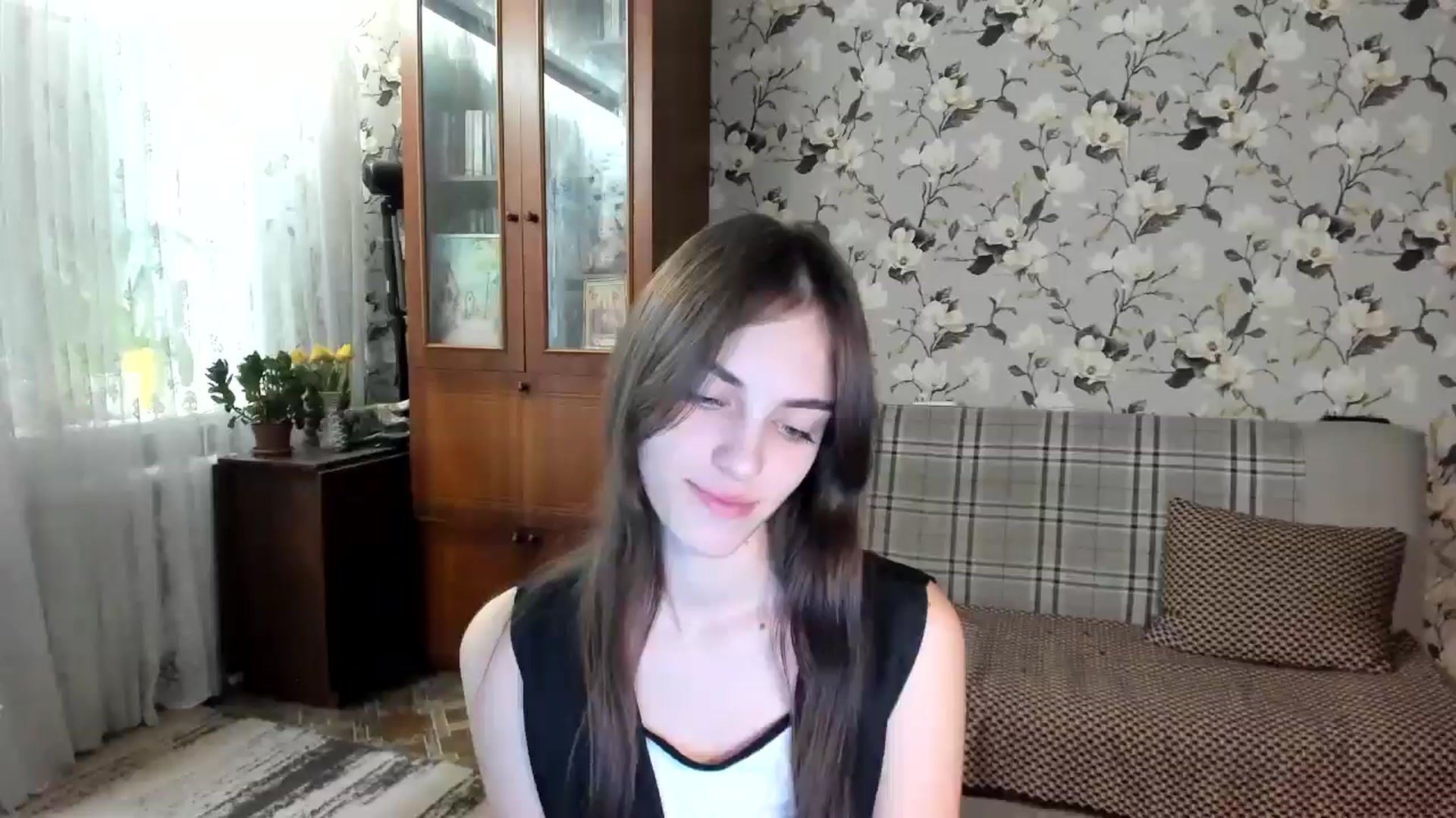 Gallery image thumbnail from Dashamoxy's myfreecams stream on, 12/05/2025, 15:40 image 19 of 20