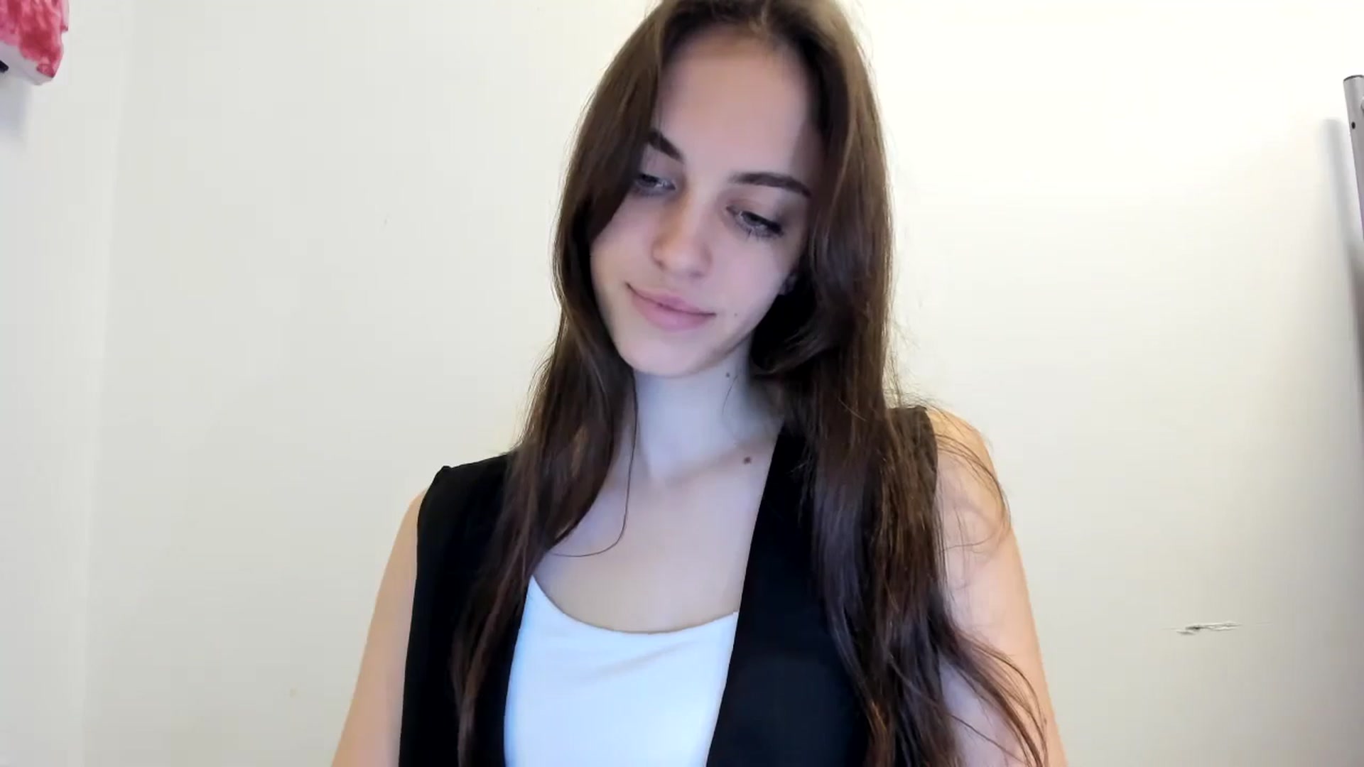 Gallery image thumbnail from Dashamoxy's myfreecams stream on, 12/14/2025, 13:32 image 20 of 20