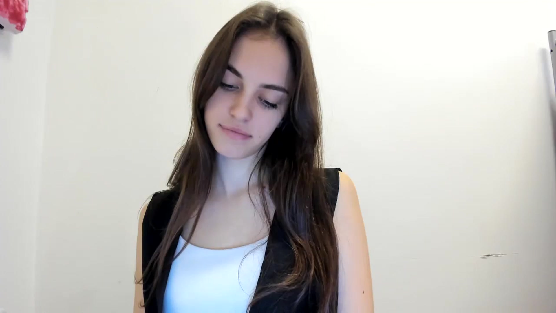 Gallery image thumbnail from Dashamoxy's myfreecams stream on, 12/14/2025, 13:32 image 10 of 20