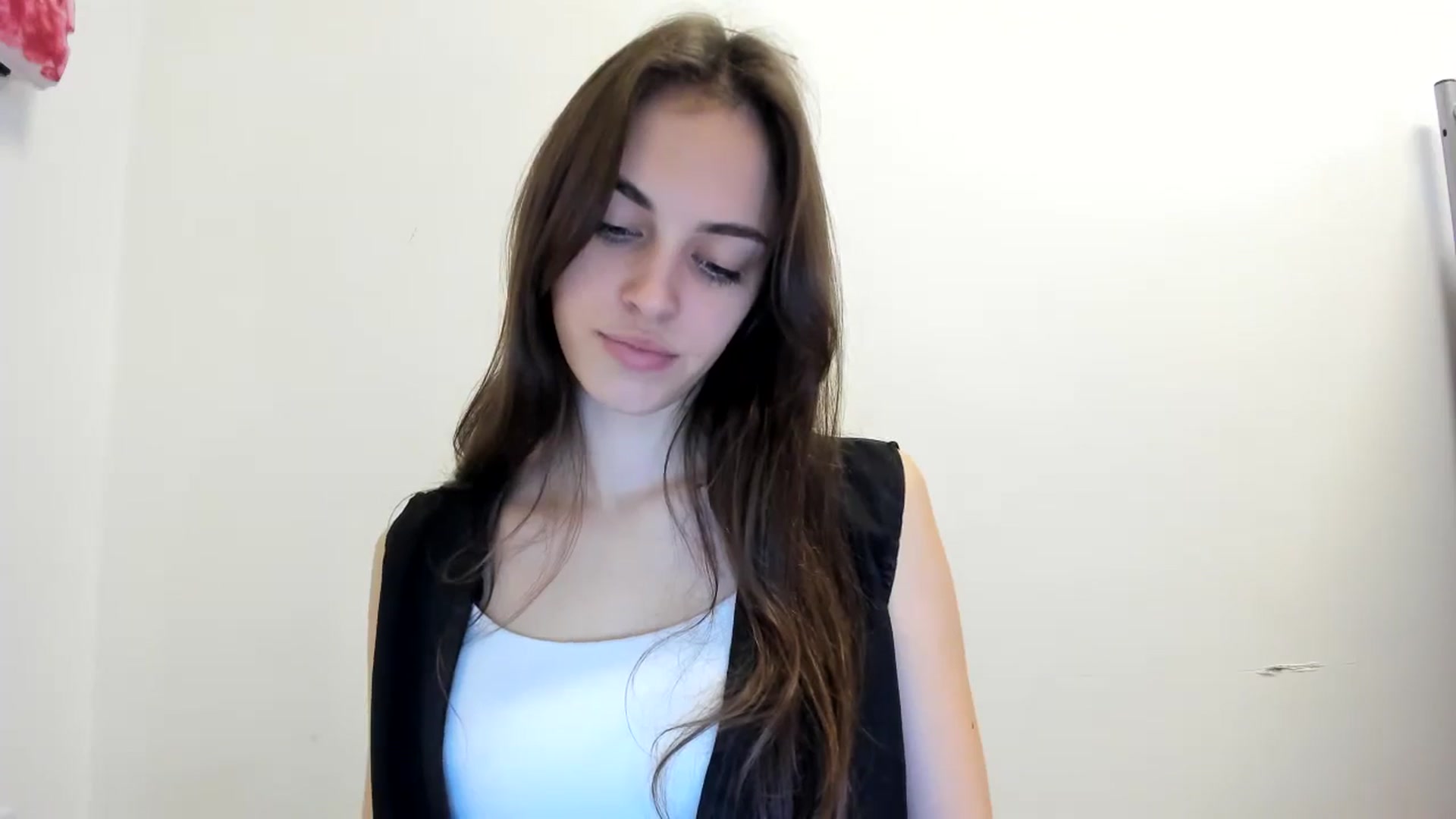Gallery image thumbnail from Dashamoxy's myfreecams stream on, 12/14/2025, 13:32 image 8 of 20