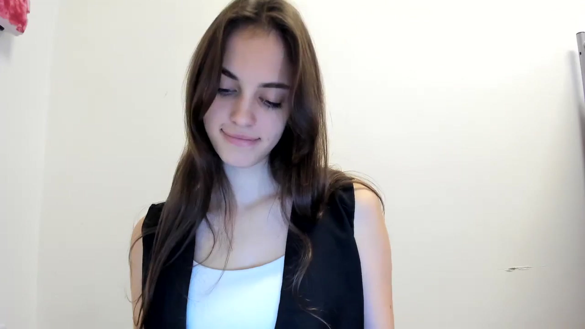 Gallery image thumbnail from Dashamoxy's myfreecams stream on, 12/14/2025, 13:32 image 14 of 20