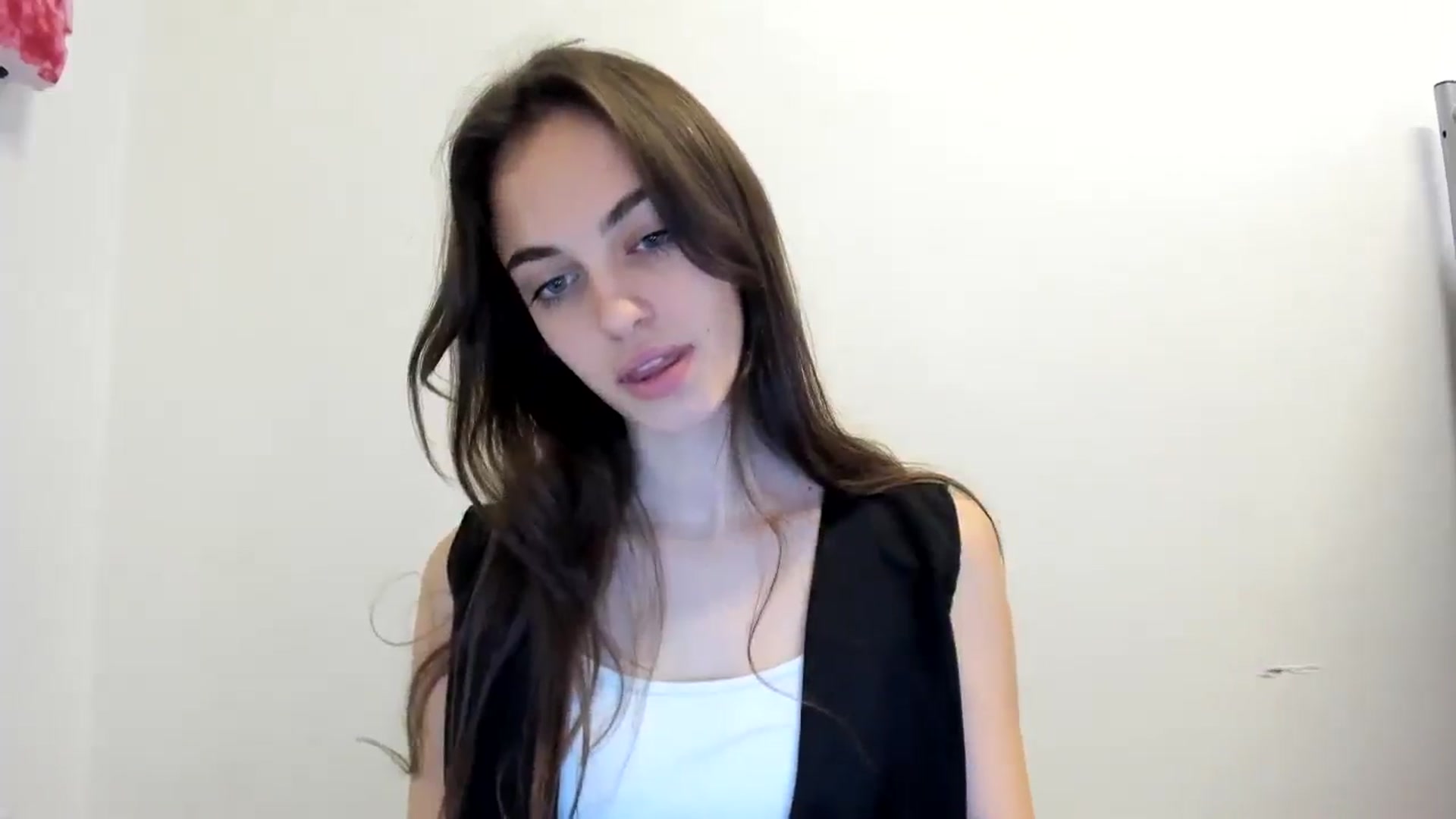 Gallery image thumbnail from Dashamoxy's myfreecams stream on, 12/14/2025, 13:32 image 12 of 20