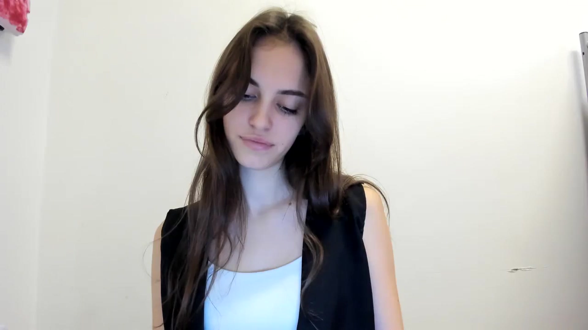 Gallery image thumbnail from Dashamoxy's myfreecams stream on, 12/14/2025, 13:32 image 13 of 20