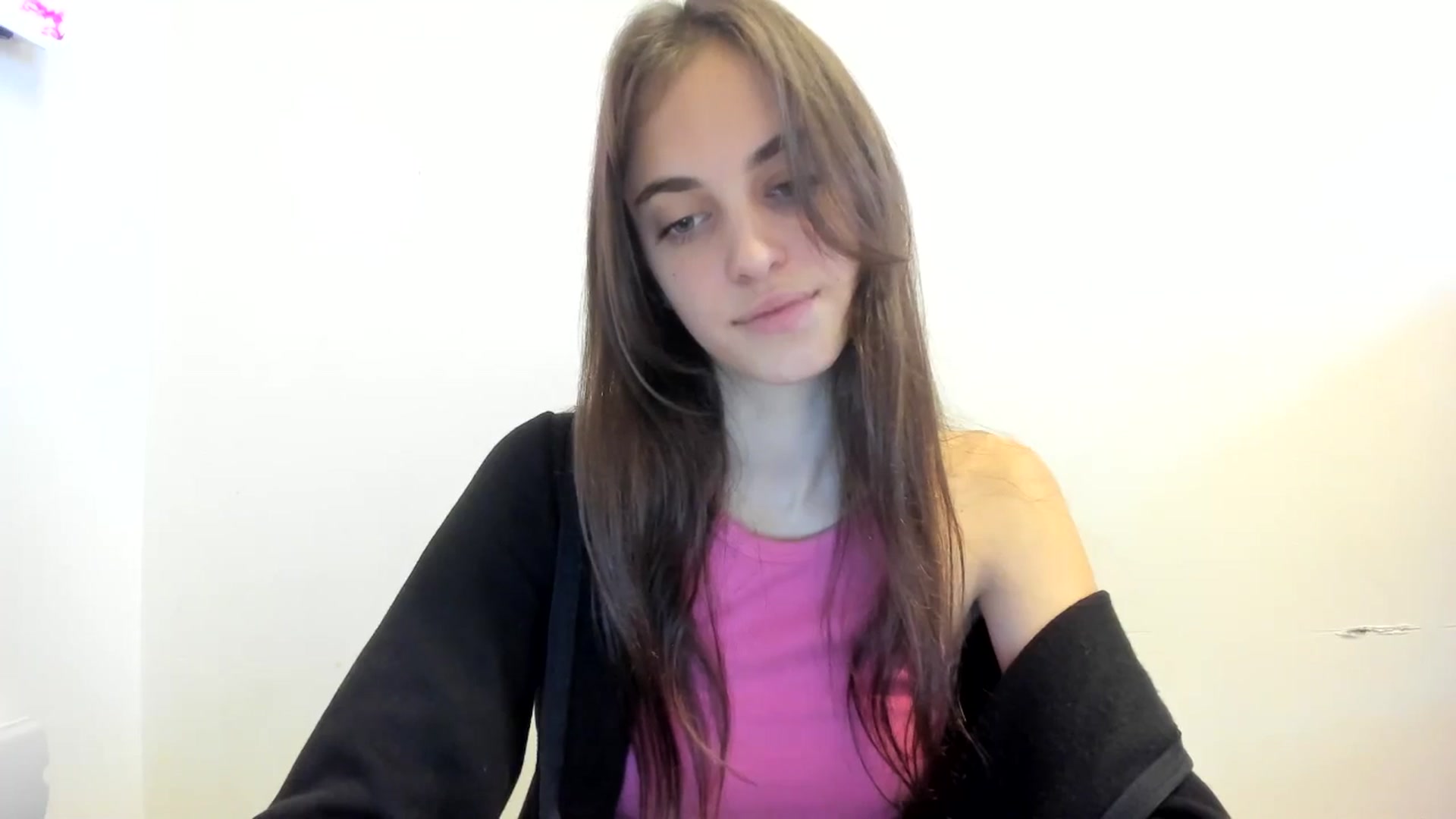 Gallery image thumbnail from Dashamoxy's myfreecams stream on, 12/15/2025, 14:00 image 17 of 20