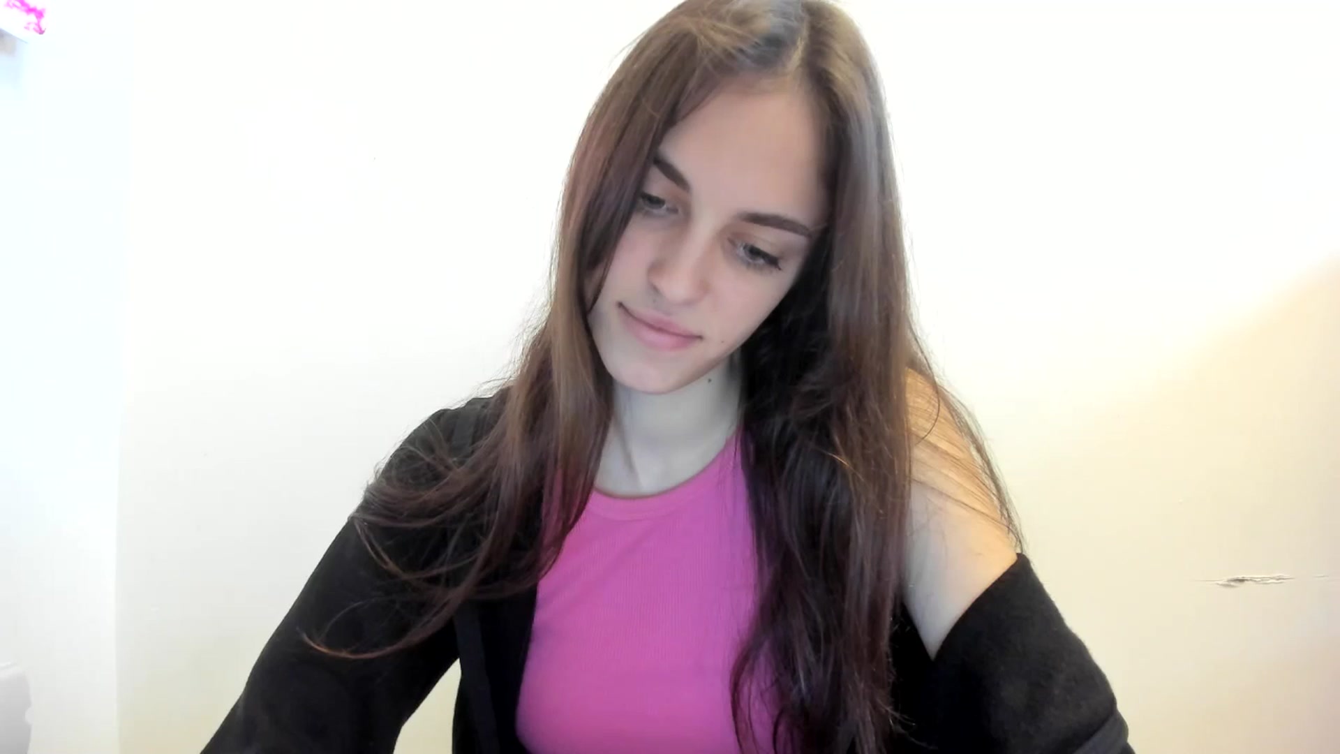 Gallery image thumbnail from Dashamoxy's myfreecams stream on, 12/15/2025, 14:00 image 5 of 20