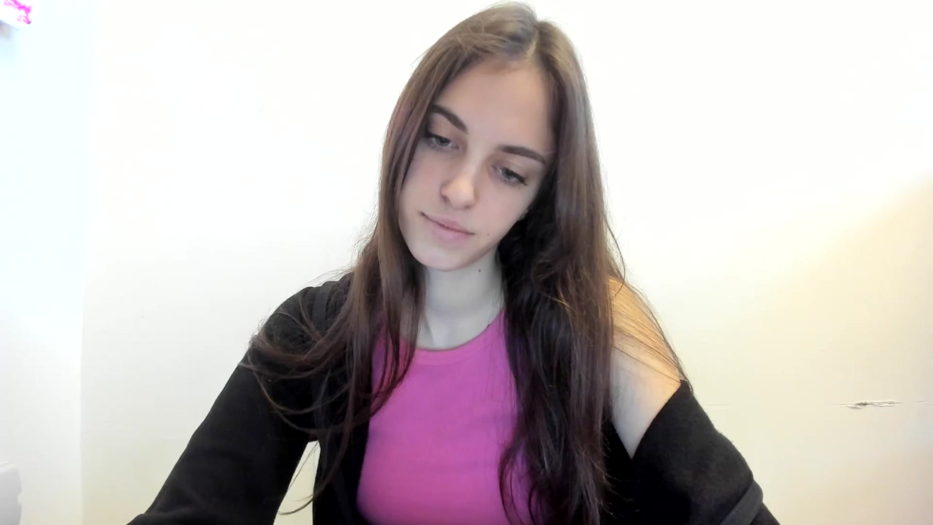 Gallery image thumbnail from Dashamoxy's myfreecams stream on, 12/15/2025, 14:00 image 6 of 20