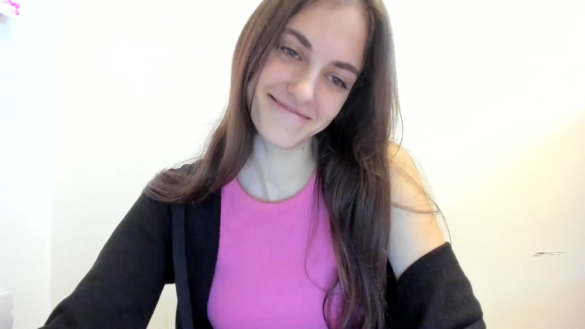 Gallery image thumbnail from Dashamoxy's myfreecams stream on, 12/15/2025, 14:00 image 1 of 20