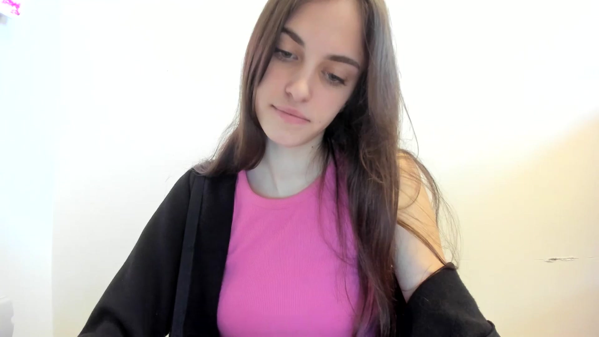 Gallery image thumbnail from Dashamoxy's myfreecams stream on, 12/15/2025, 14:00 image 12 of 20