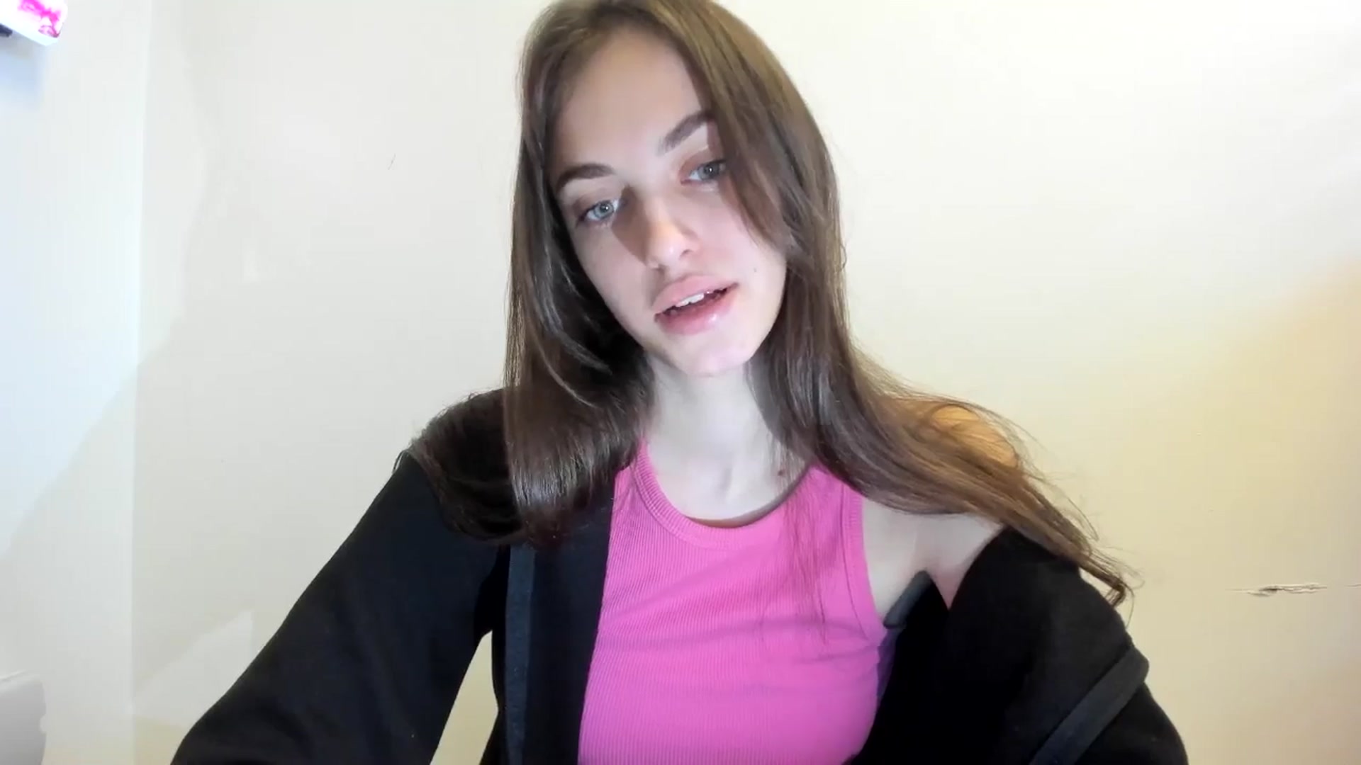 Gallery image thumbnail from Dashamoxy's myfreecams stream on, 12/15/2025, 14:00 image 18 of 20