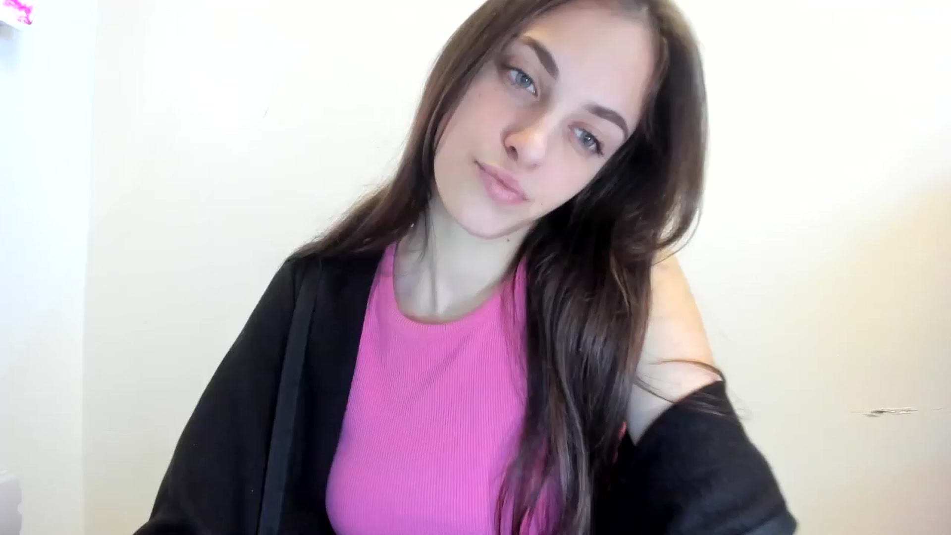 Gallery image thumbnail from Dashamoxy's myfreecams stream on, 12/15/2025, 14:00 image 2 of 20